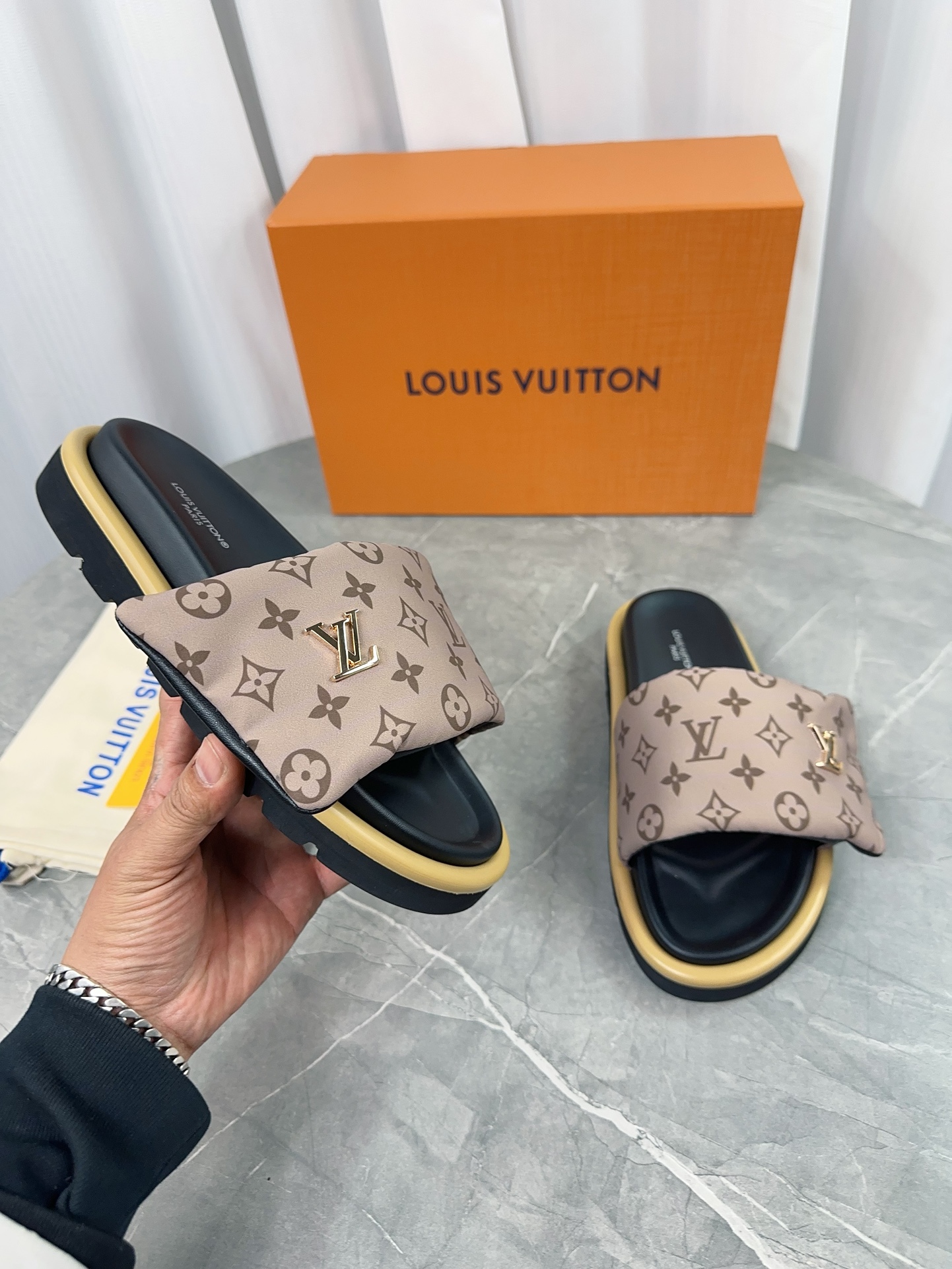 Louis Vuitton Sandals M-l-s