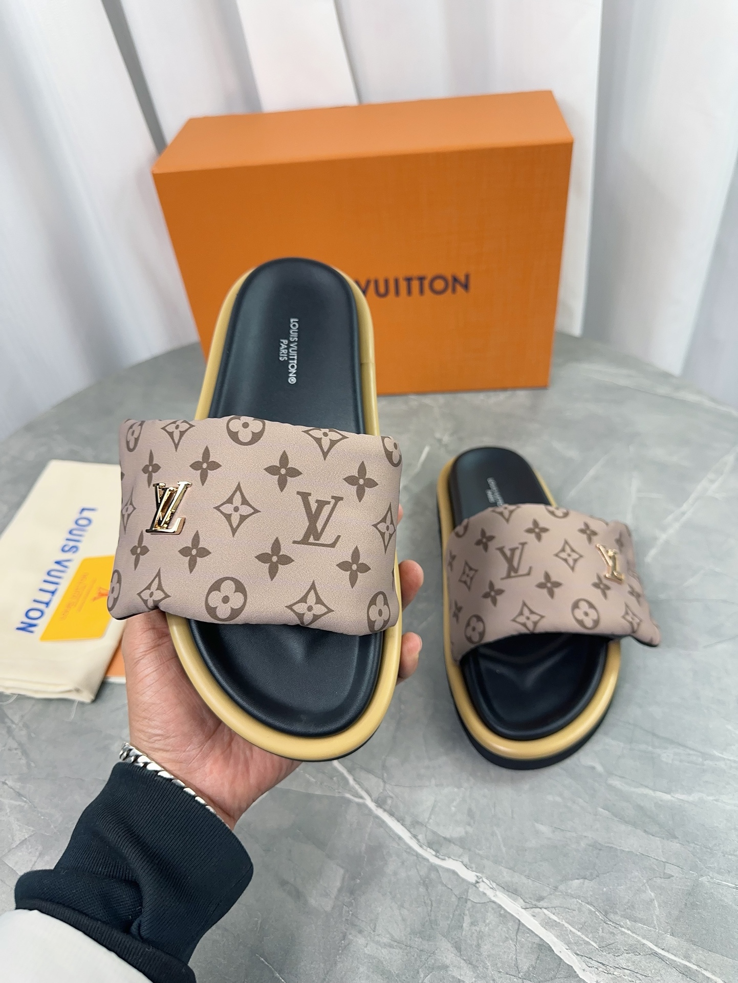 Louis Vuitton Sandals M-l-s