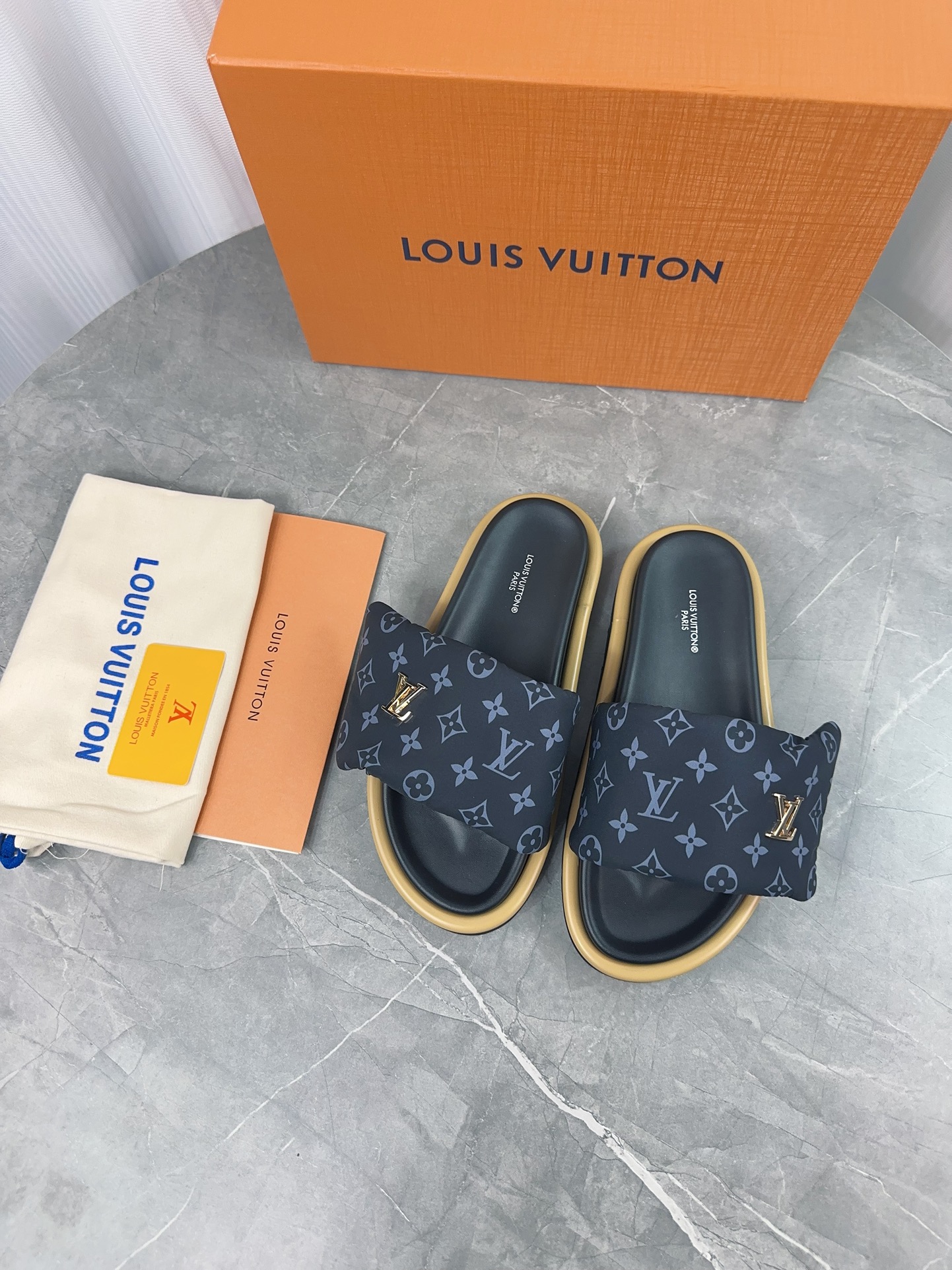 Louis Vuitton Sandals M-l-s