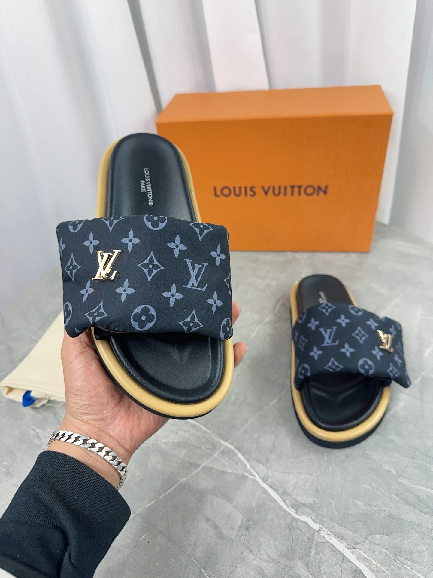 Louis Vuitton Sandals M-l-s