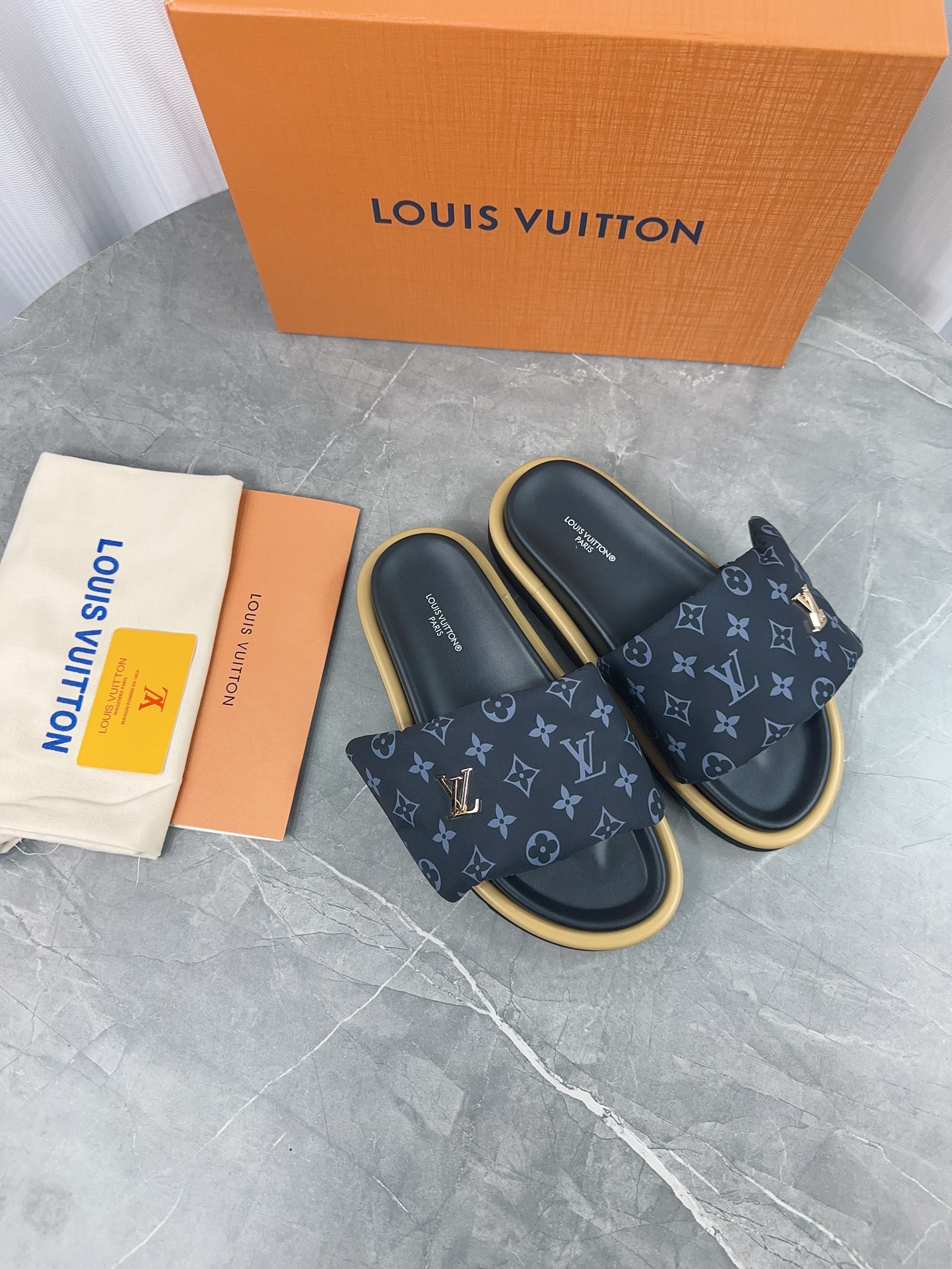 Louis Vuitton Sandals M-l-s