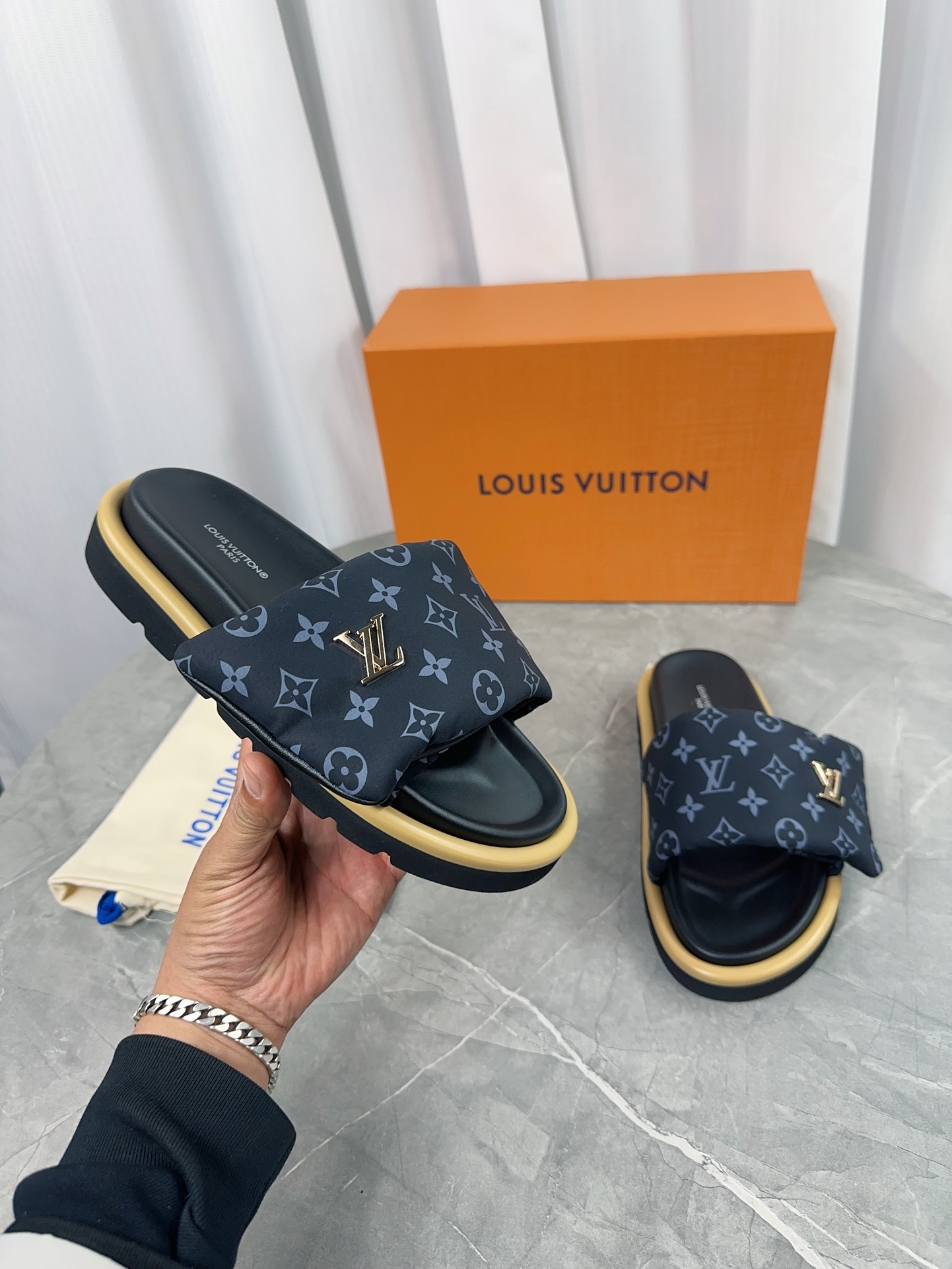 Louis Vuitton Sandals M-l-s