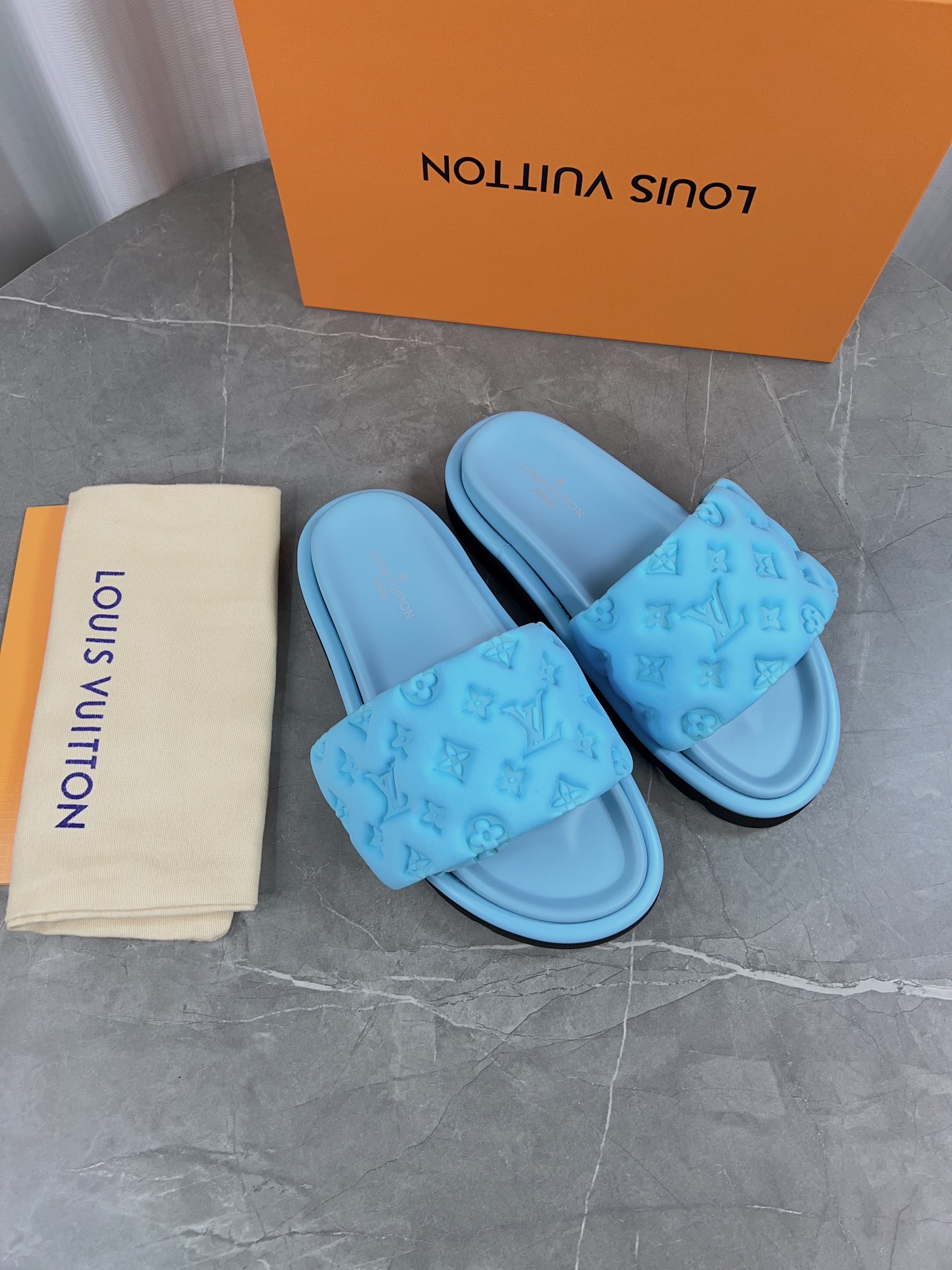 Louis Vuitton Sandals M-l-s
