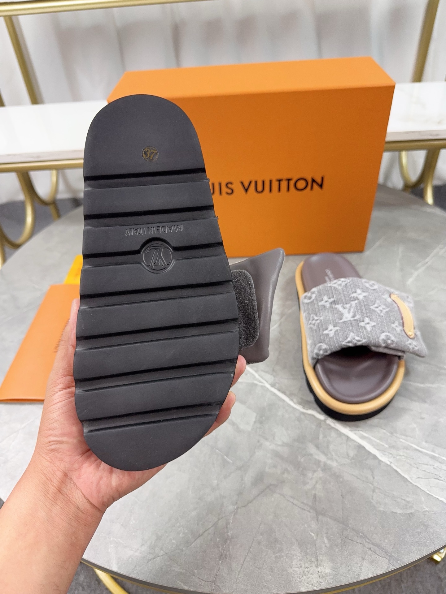 Louis Vuitton Sandals M-l-s