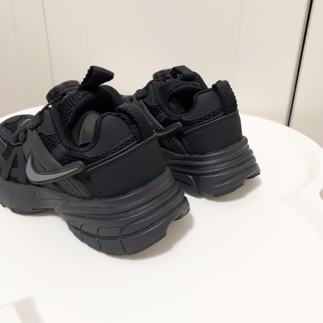 Nike Basic Shoes Black Breathable 37