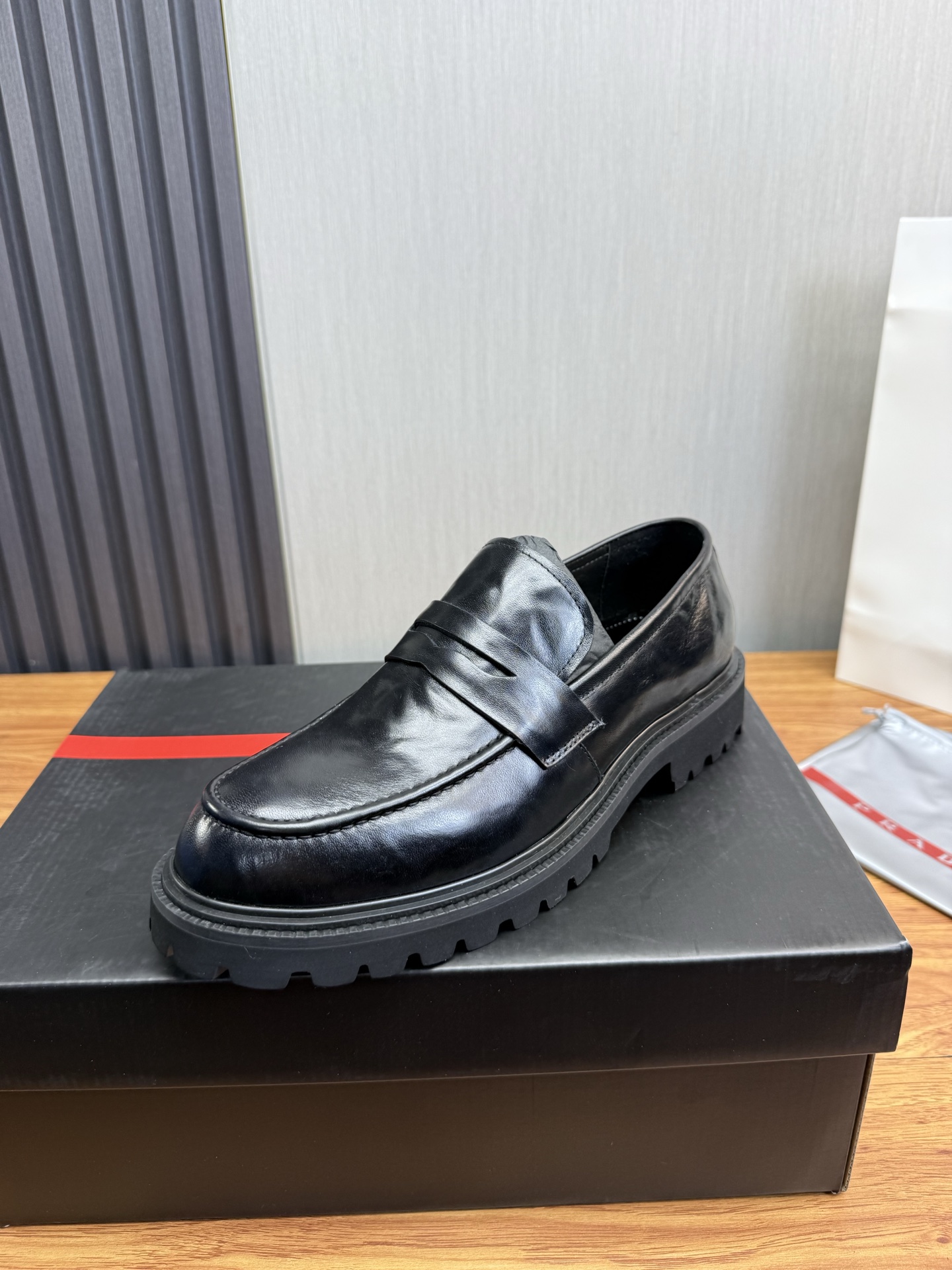 Male Leather Shoes Cow Leather Lightweight