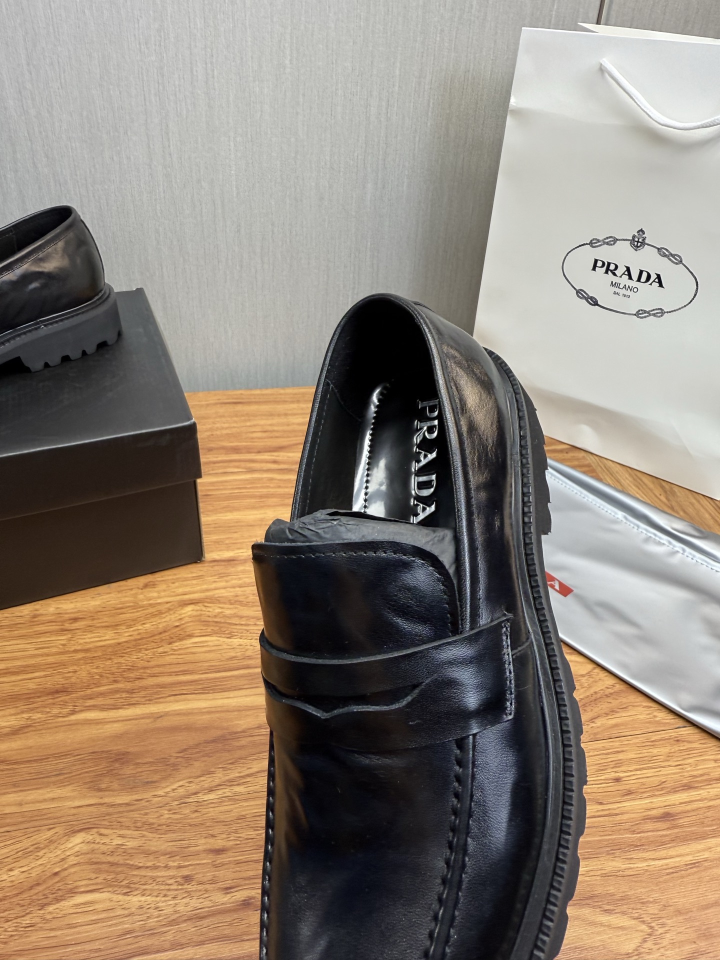Male Leather Shoes Cow Leather Lightweight