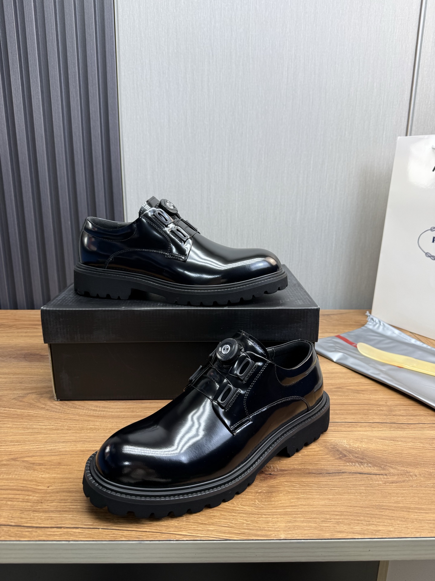 Male Leather Shoes Cow Leather Lightweight