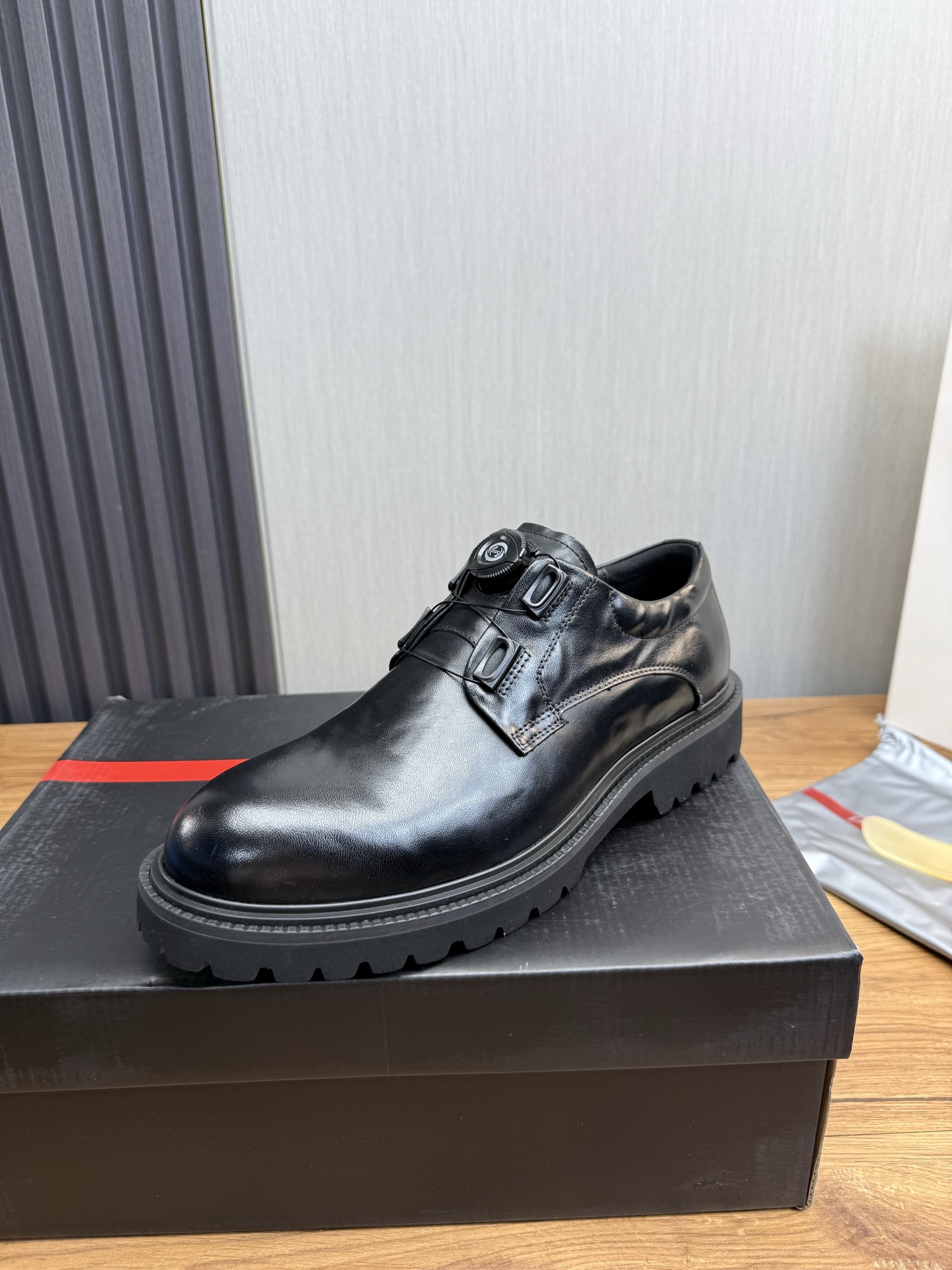 Male Leather Shoes Cow Leather Lightweight