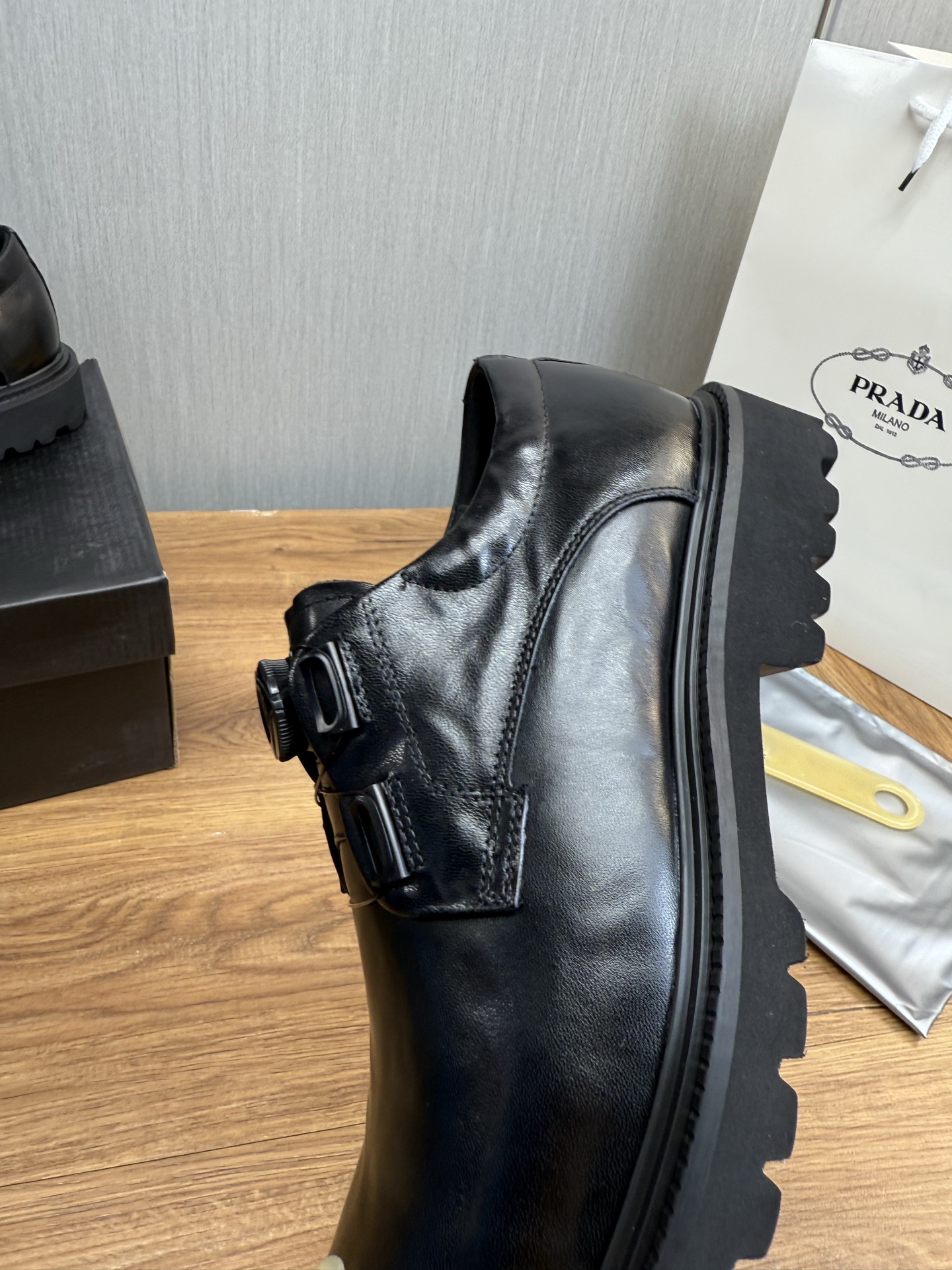 Male Leather Shoes Cow Leather Lightweight