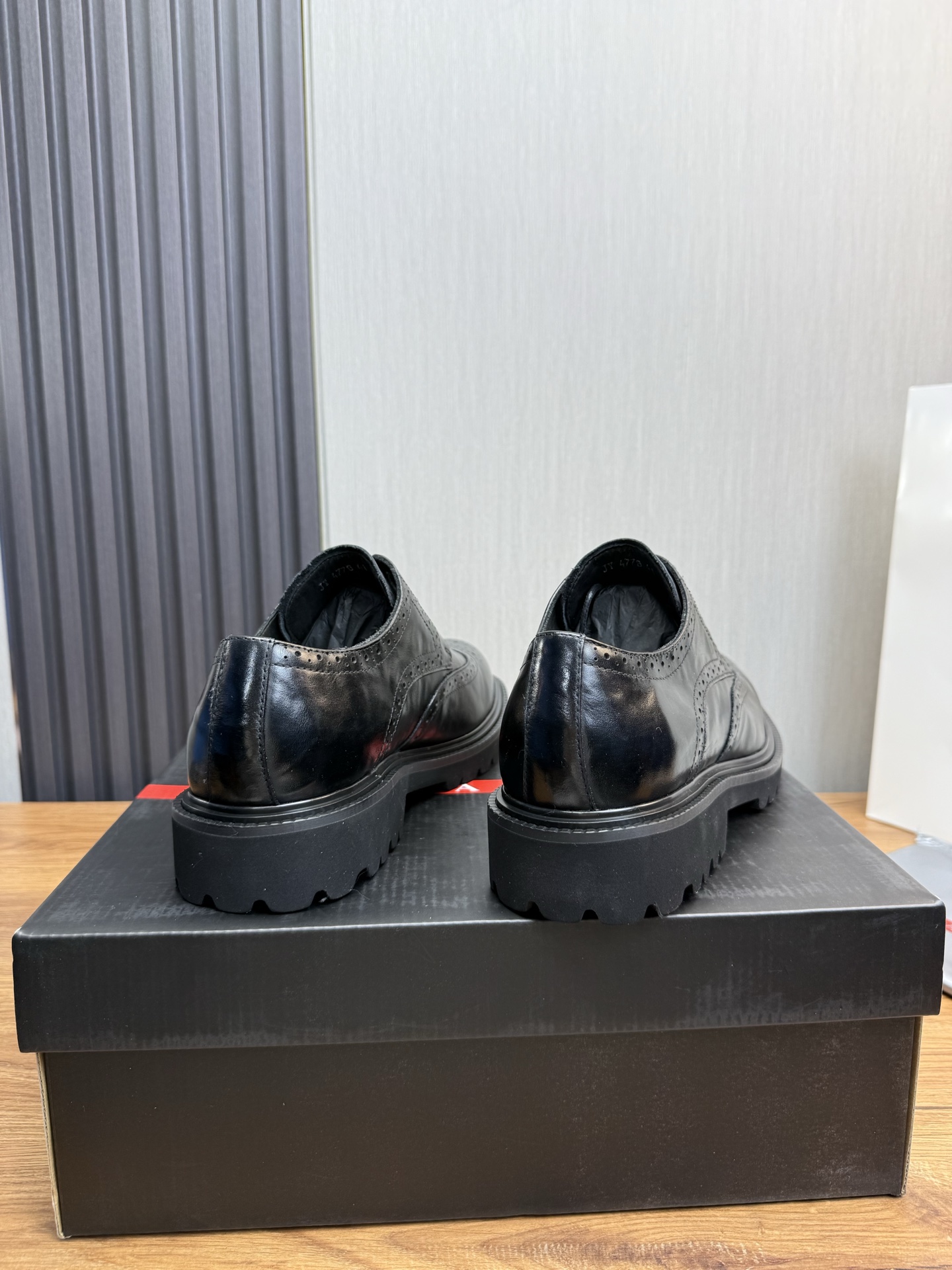 Male Leather Shoes Cow Leather Lightweight