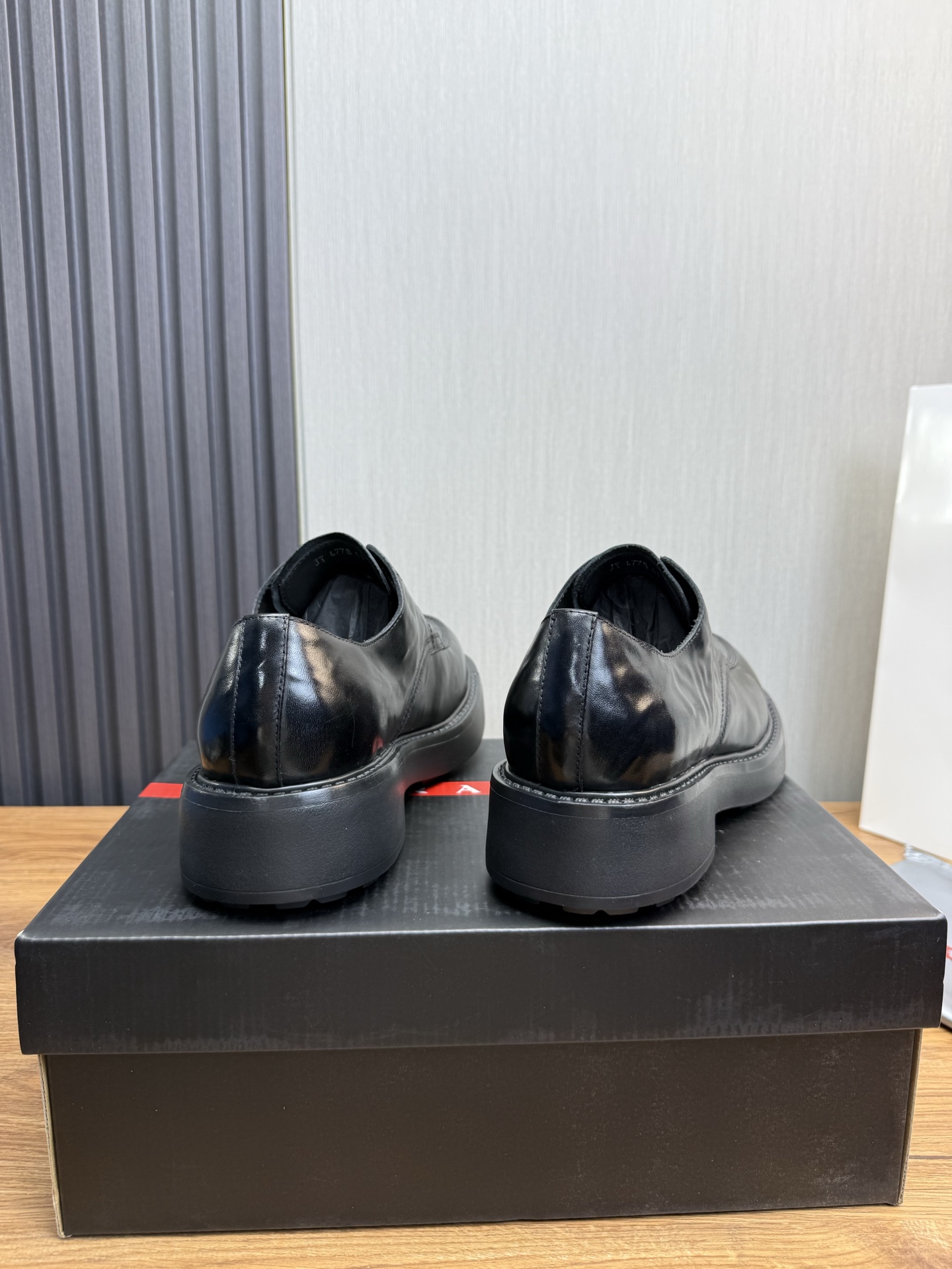Male Leather Shoes Cow Leather Lightweight