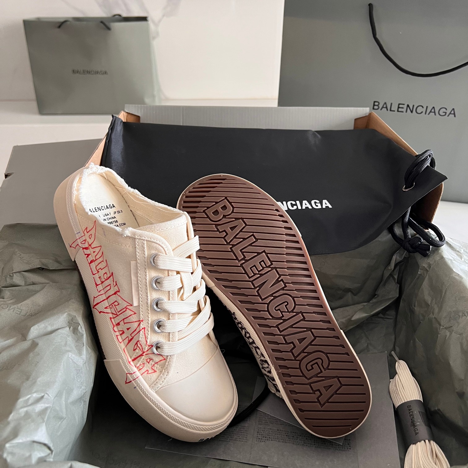 Balenciaga Basic Shoes L