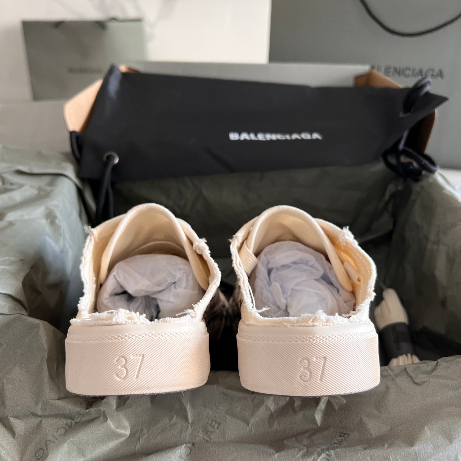 Balenciaga Basic Shoes L