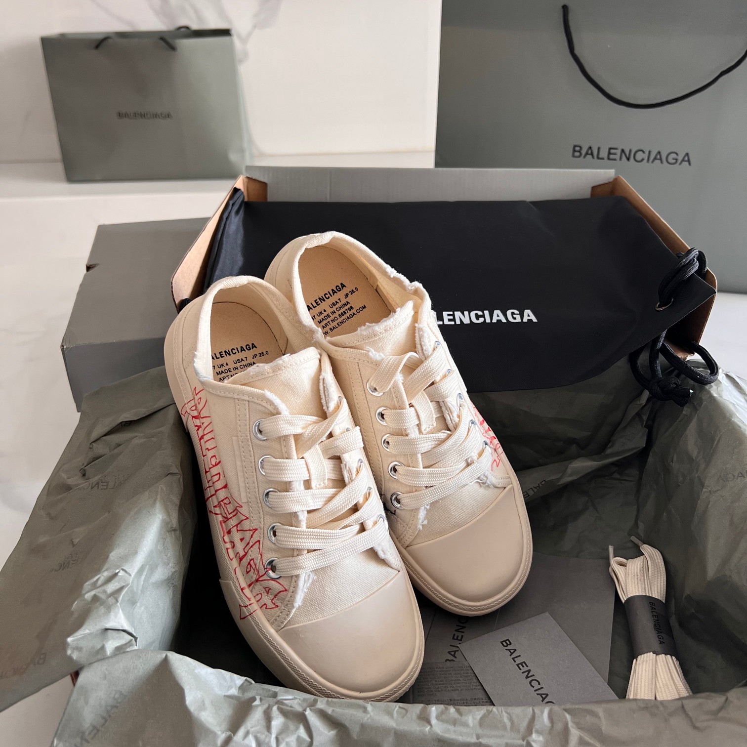 Balenciaga Basic Shoes L