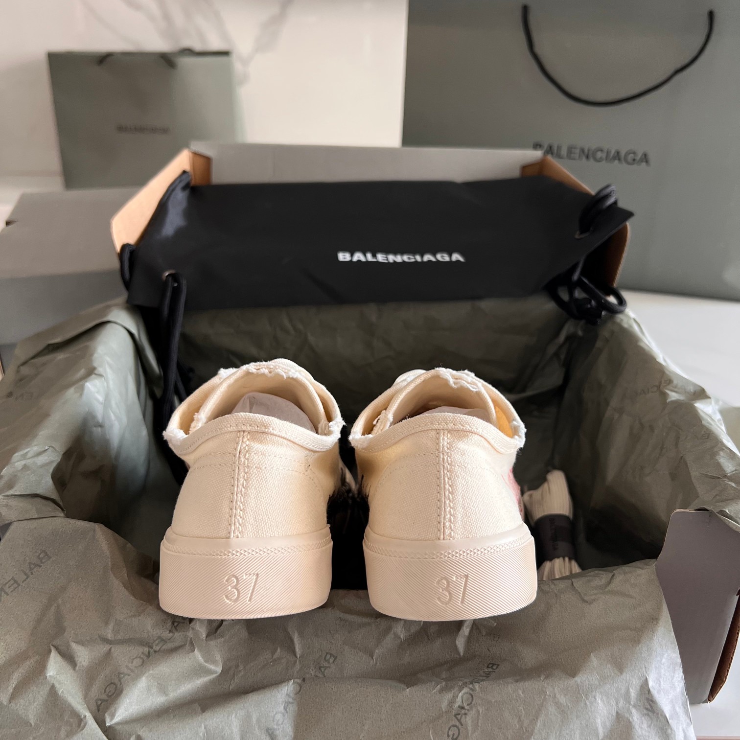 Balenciaga Basic Shoes L