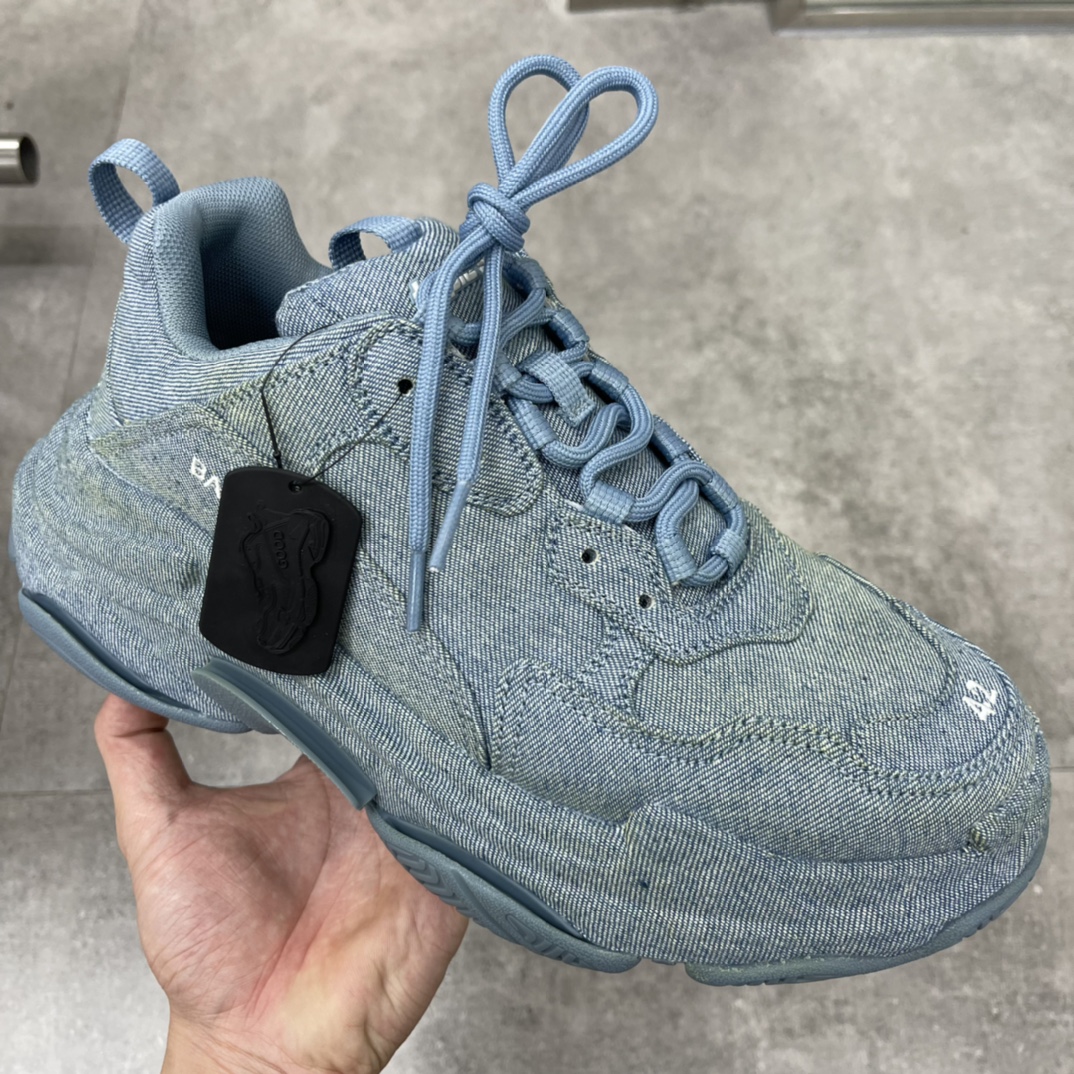 Couple Basic Shoes