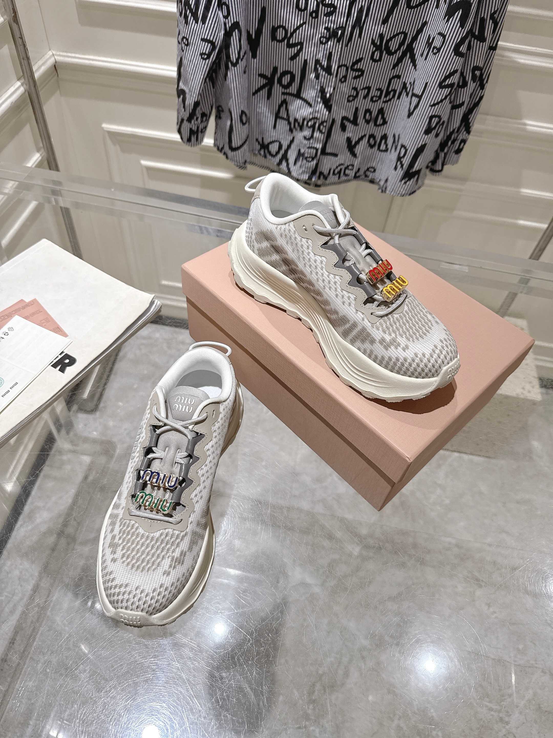 Miu Miu Couple Sneakers M-s