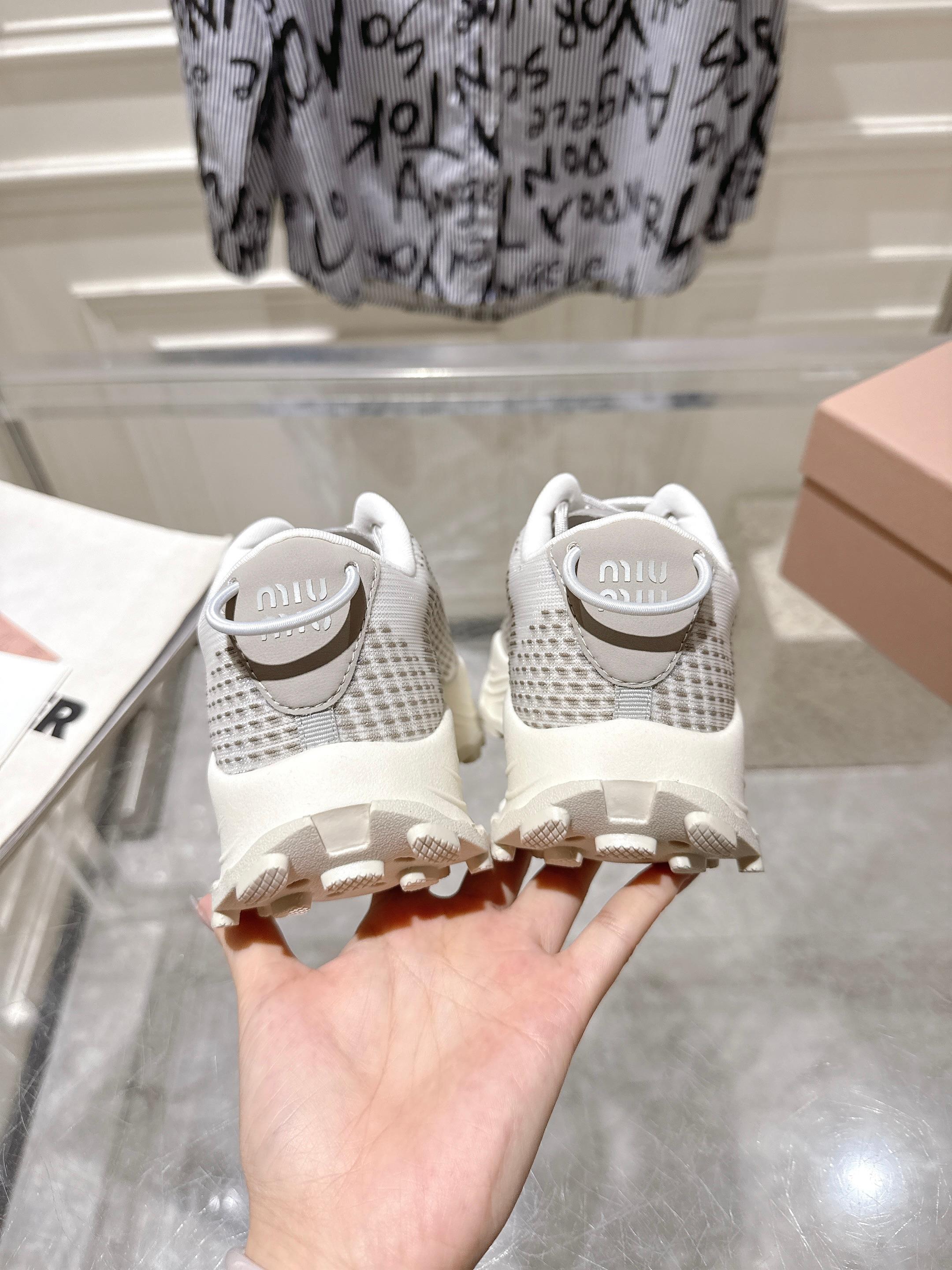 Miu Miu Couple Sneakers M-s