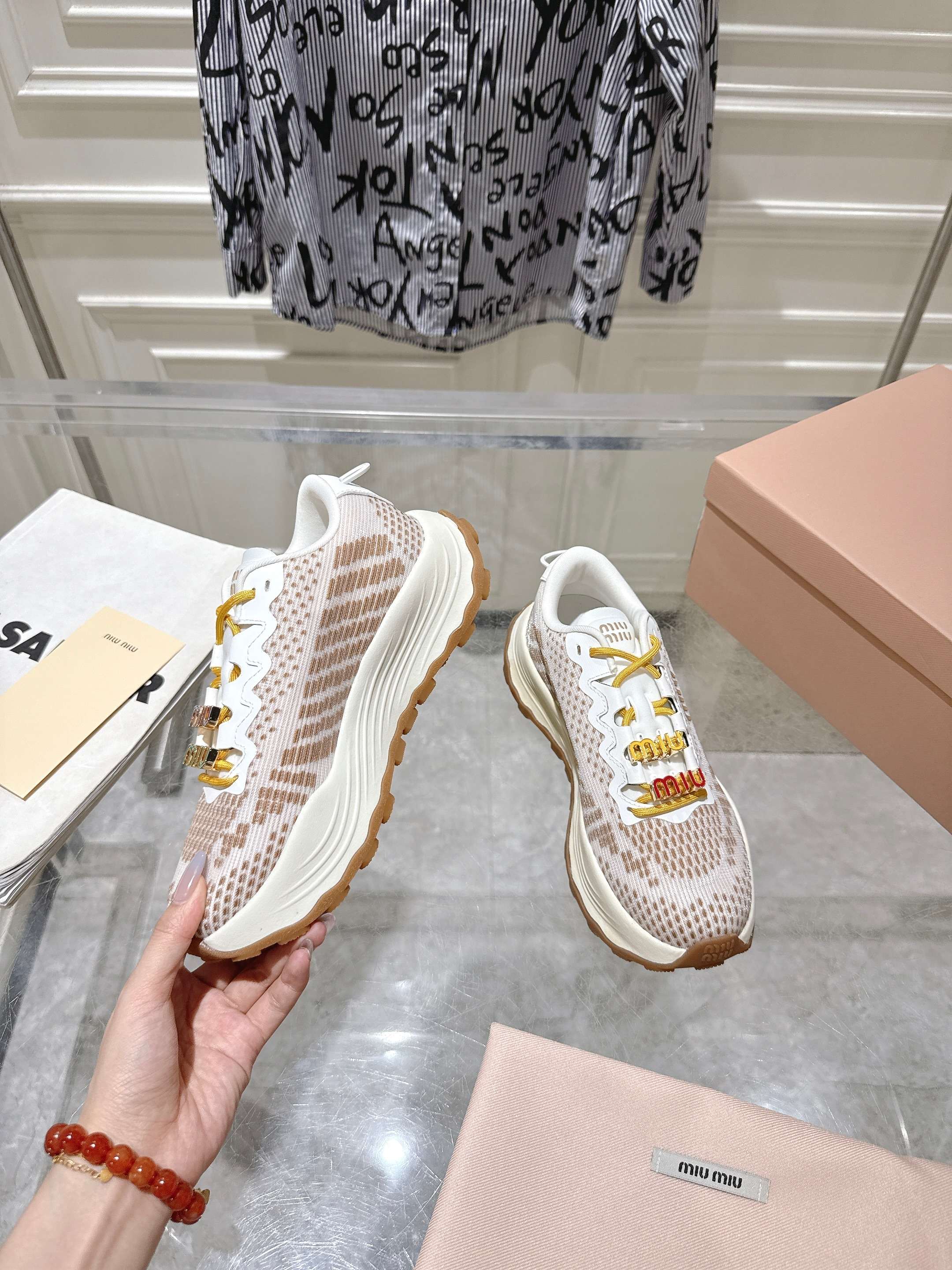 Miu Miu Couple Sneakers M-s