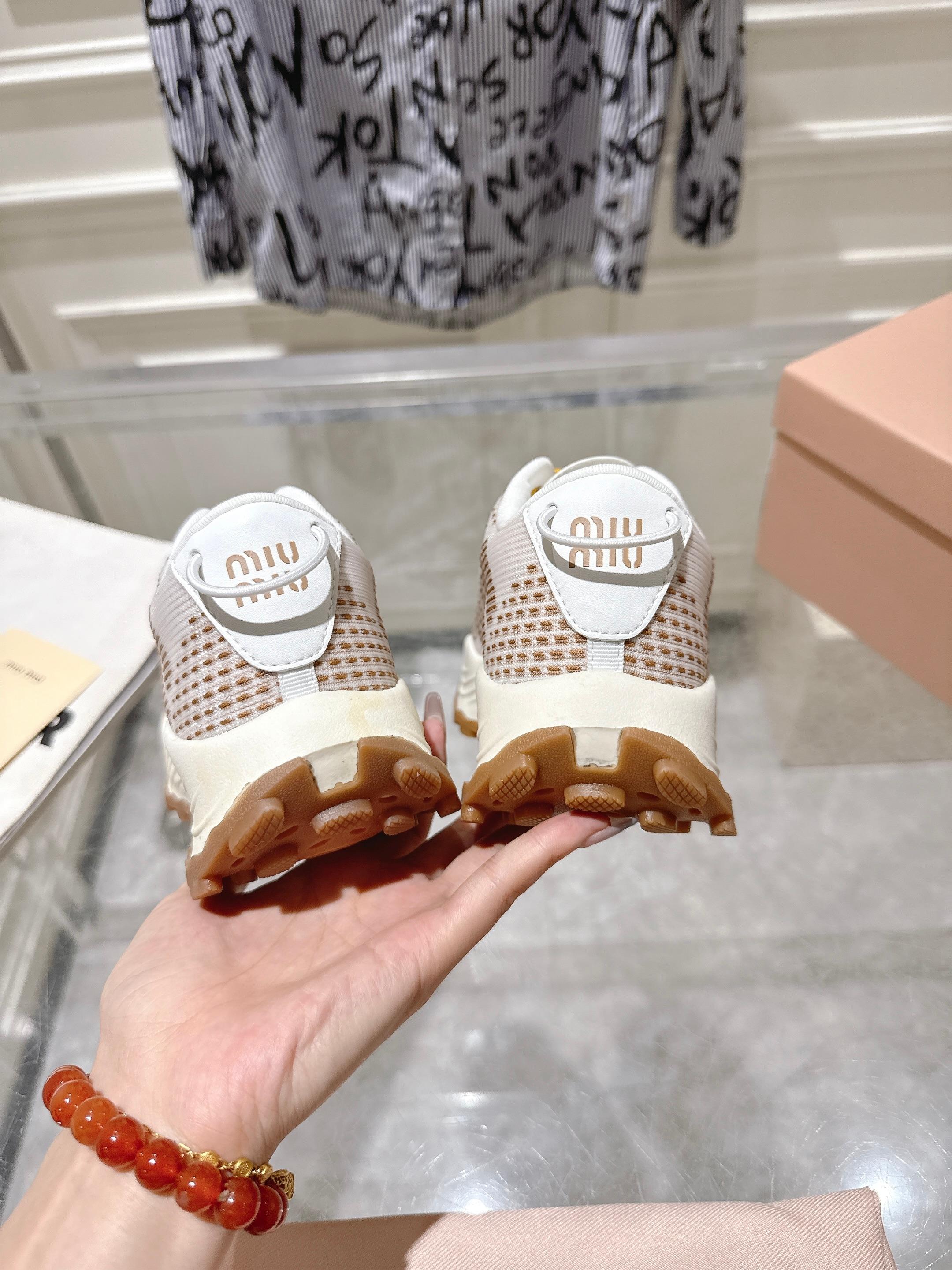 Miu Miu Couple Sneakers M-s