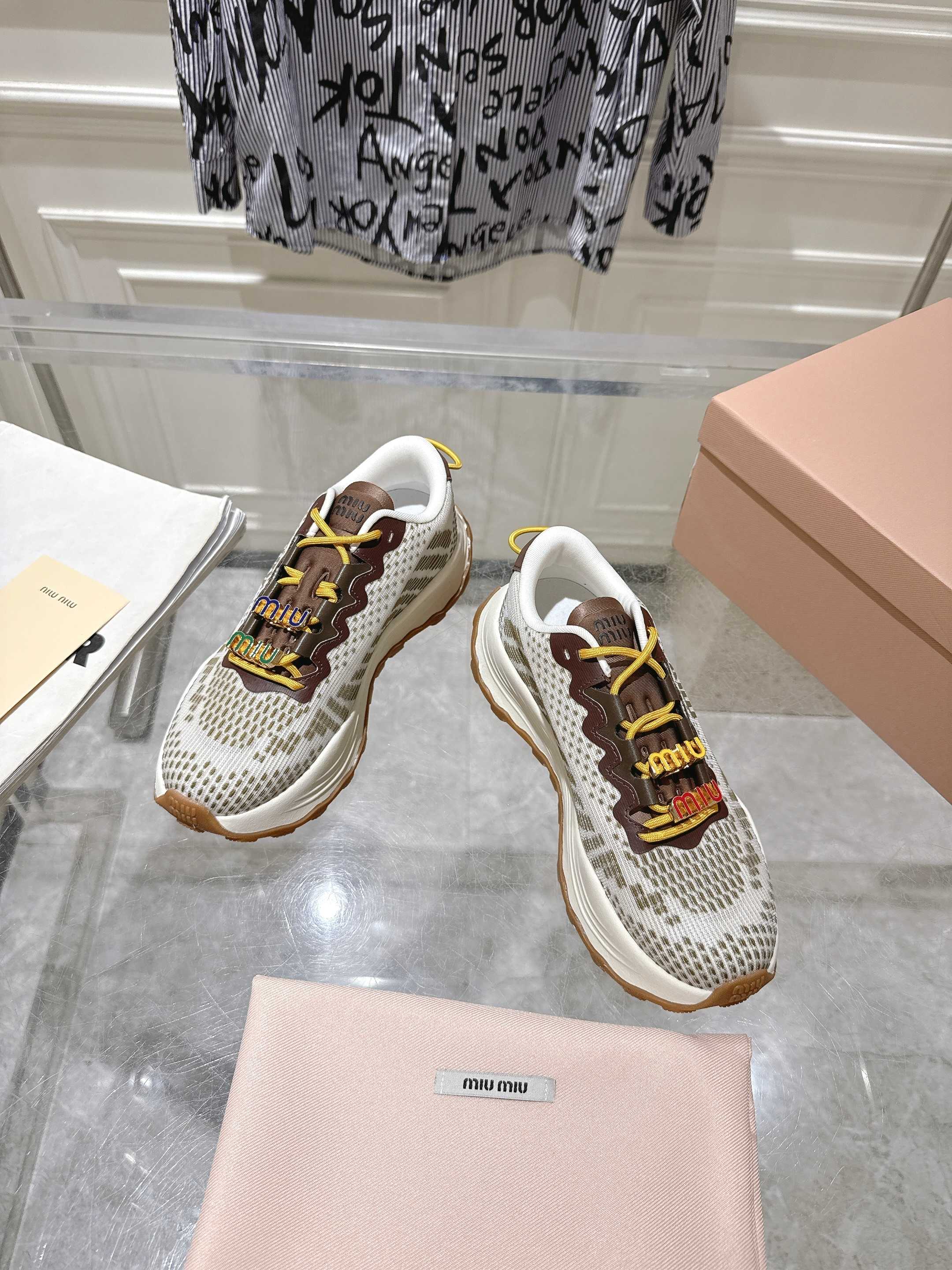 Miu Miu Couple Sneakers M-s