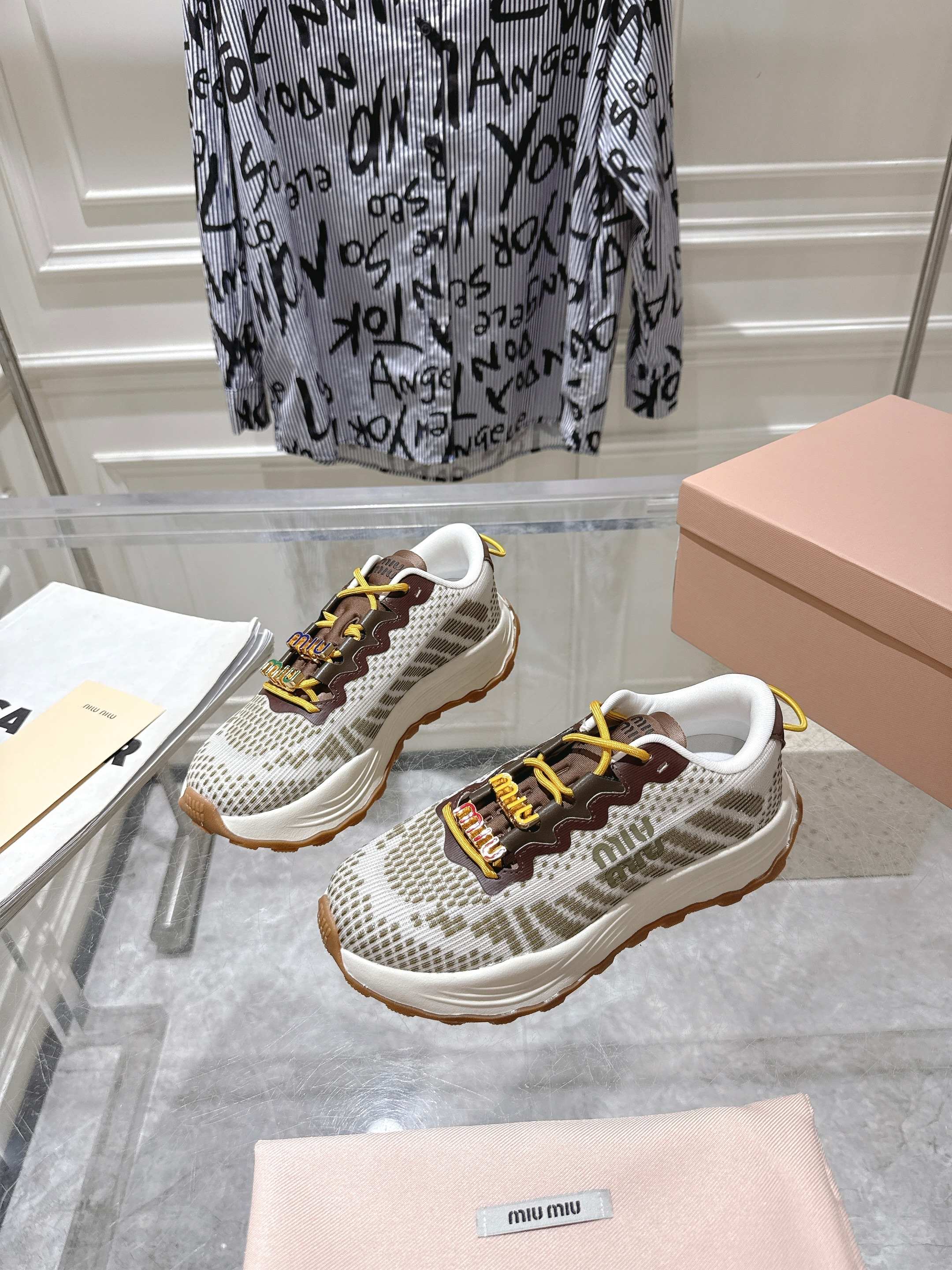 Miu Miu Couple Sneakers M-s