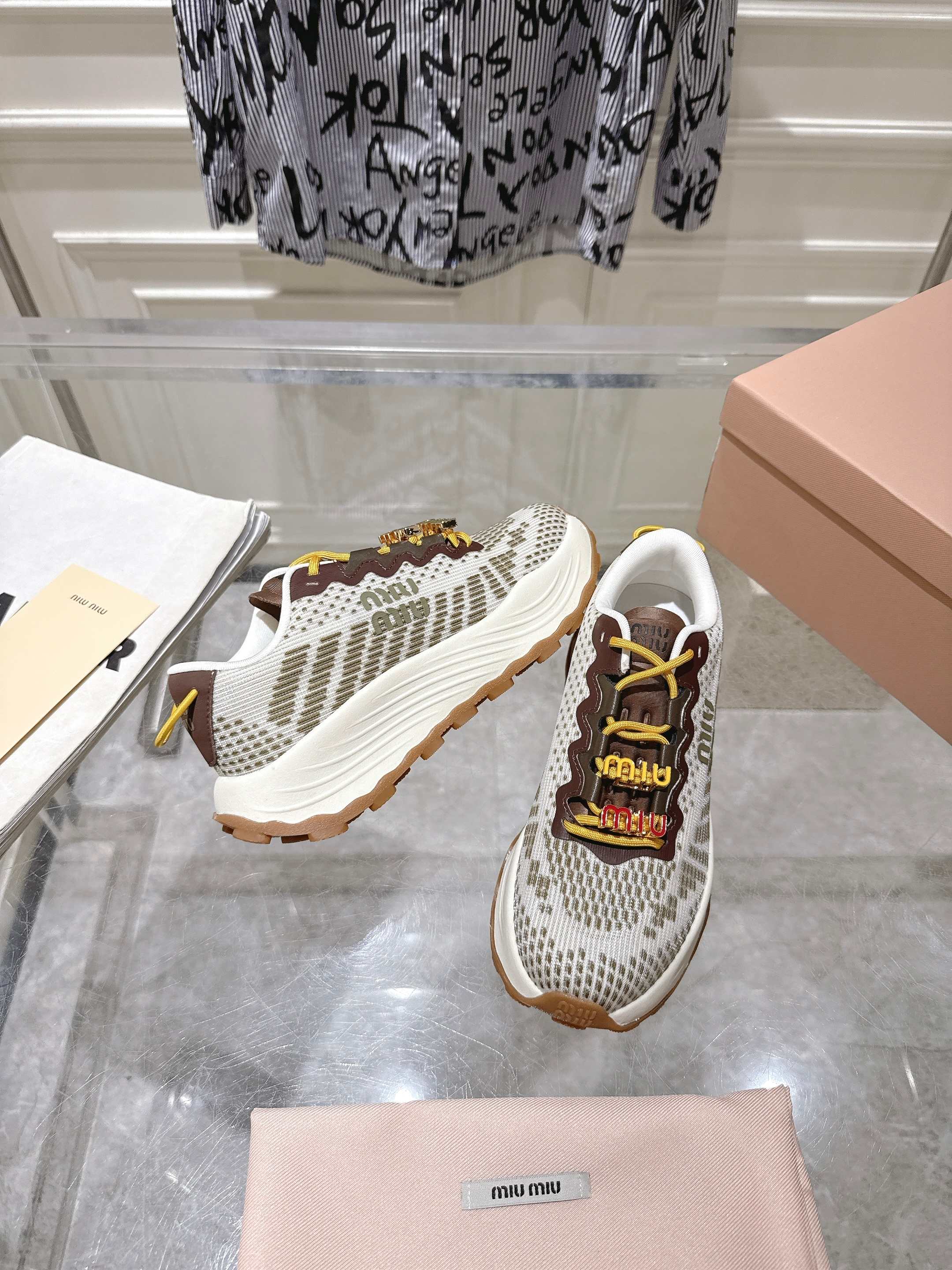 Miu Miu Couple Sneakers M-s