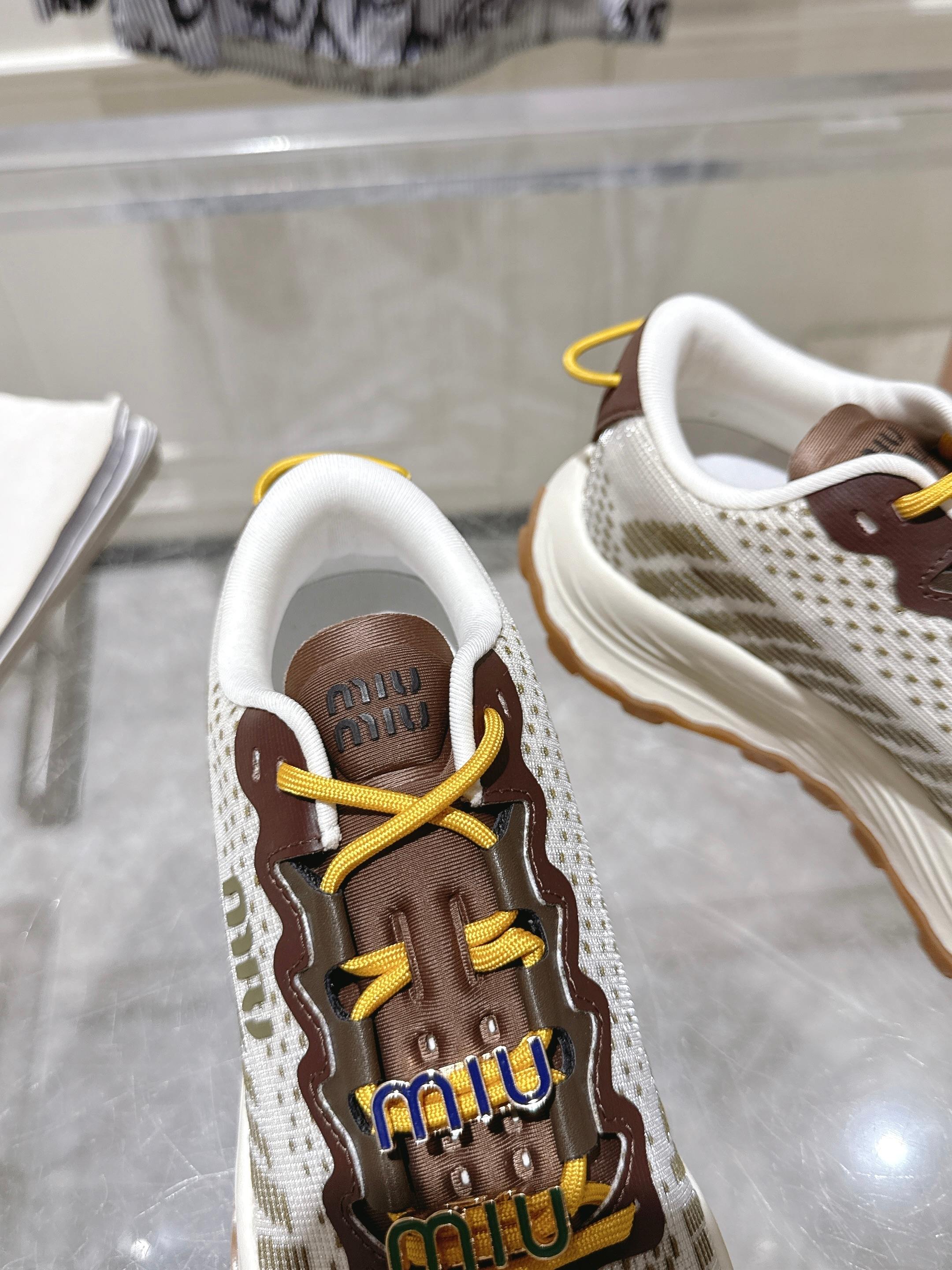 Miu Miu Couple Sneakers M-s
