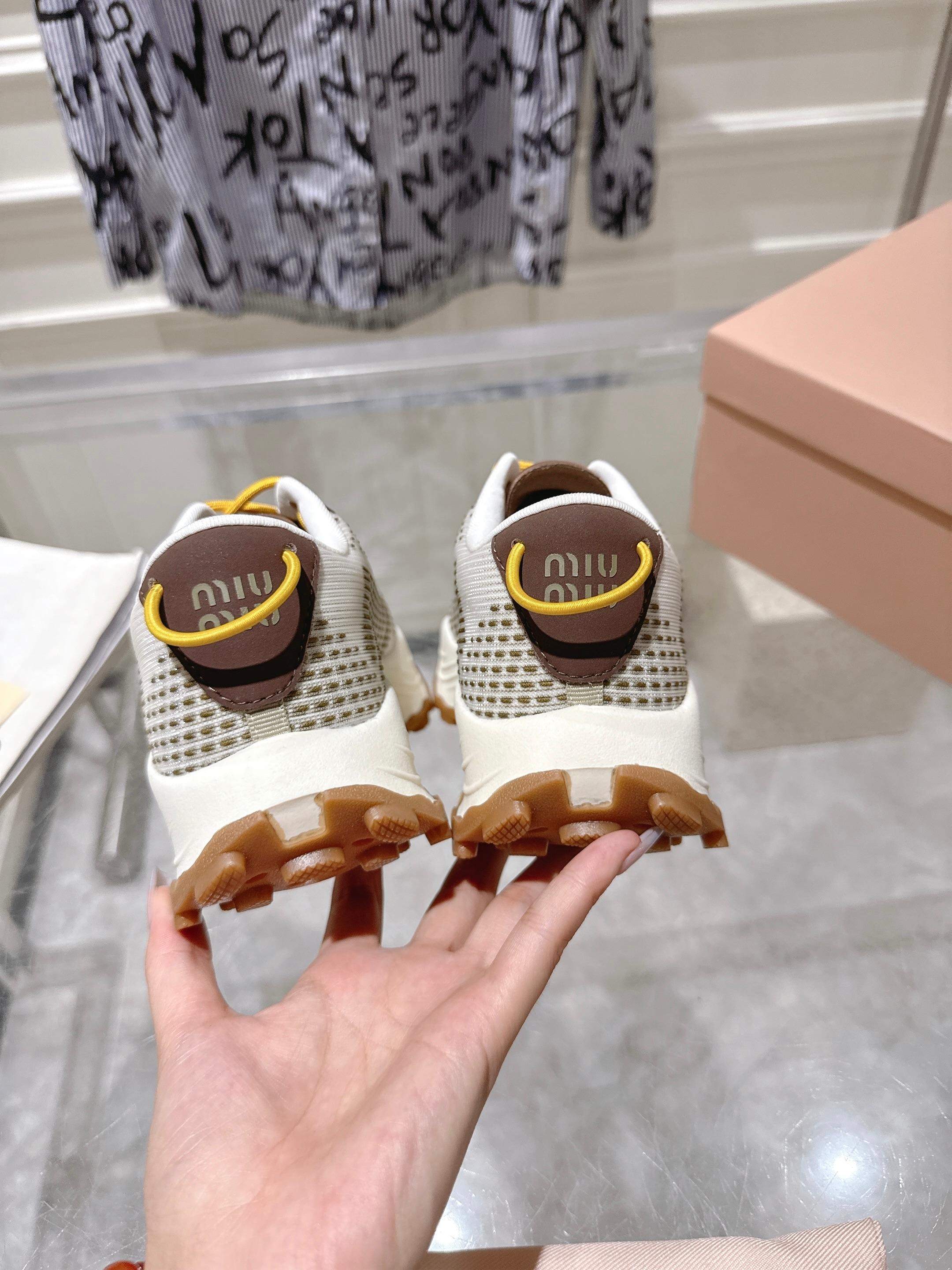 Miu Miu Couple Sneakers M-s