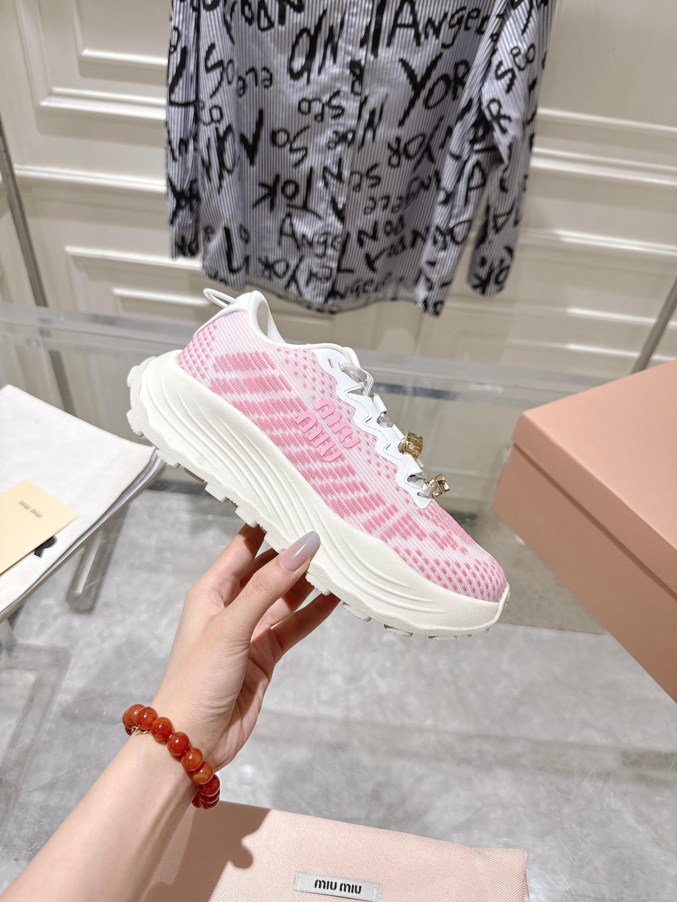 Miu Miu Couple Sneakers M-s