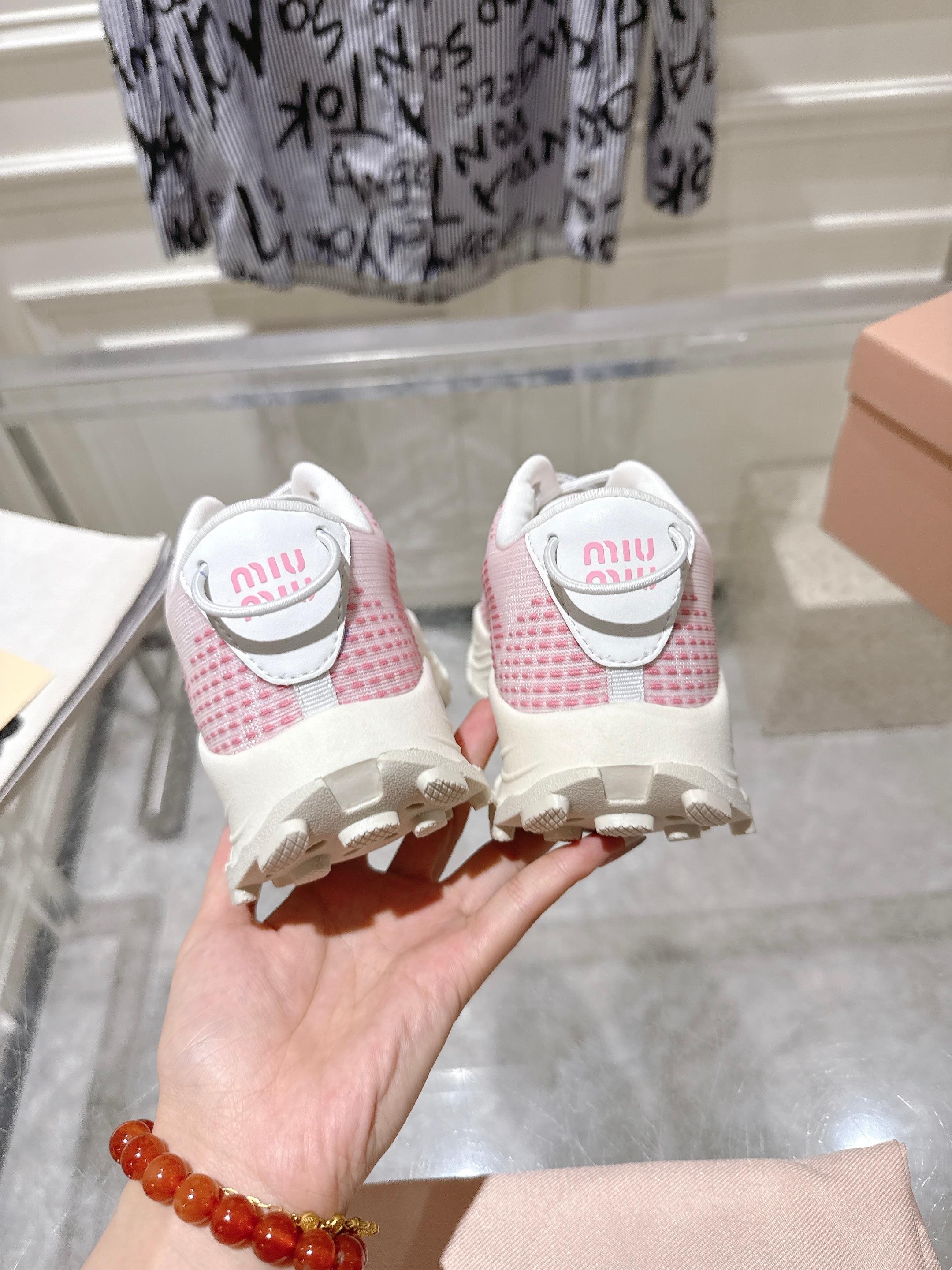 Miu Miu Couple Sneakers M-s