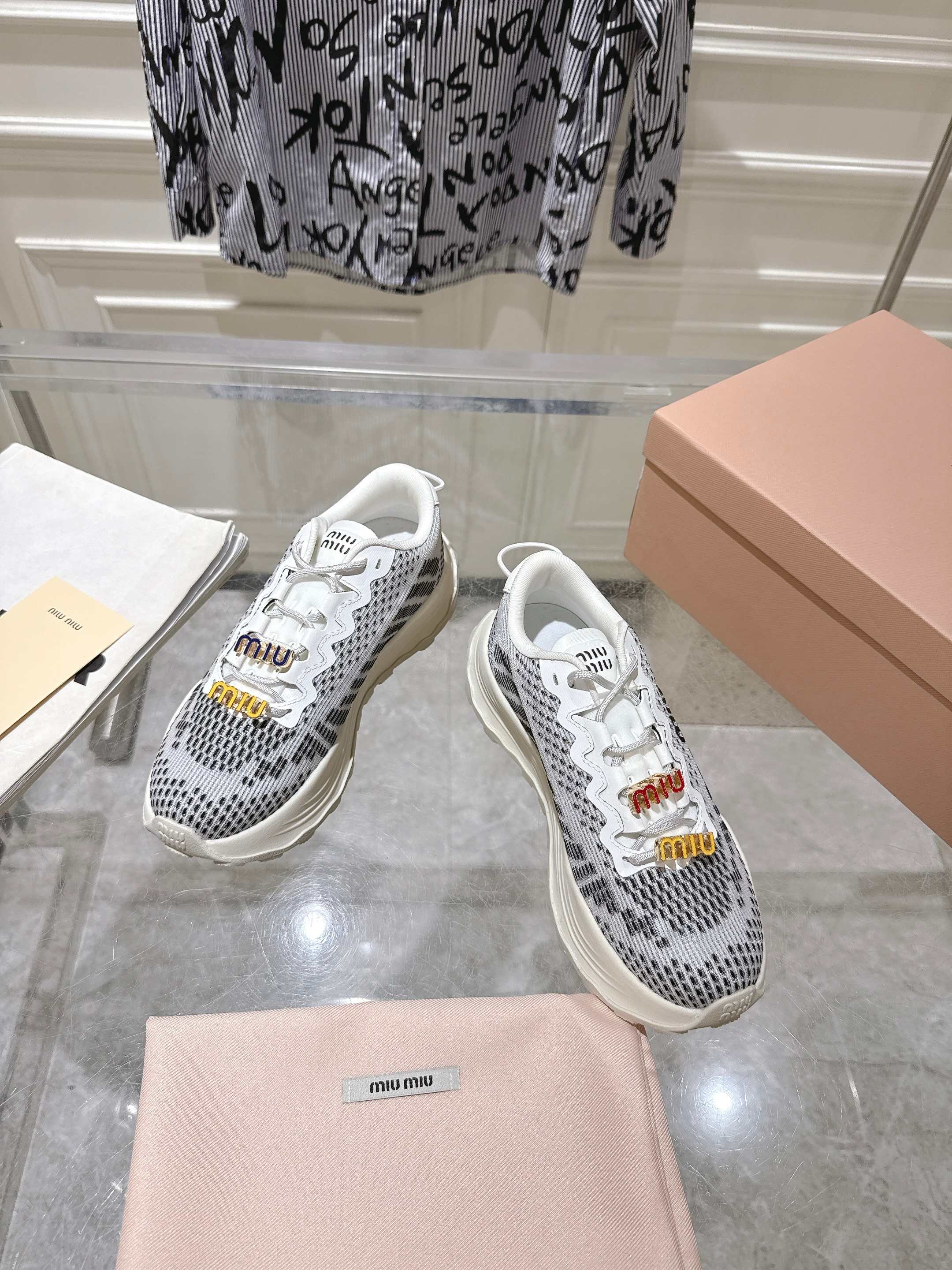 Miu Miu Couple Sneakers M-s