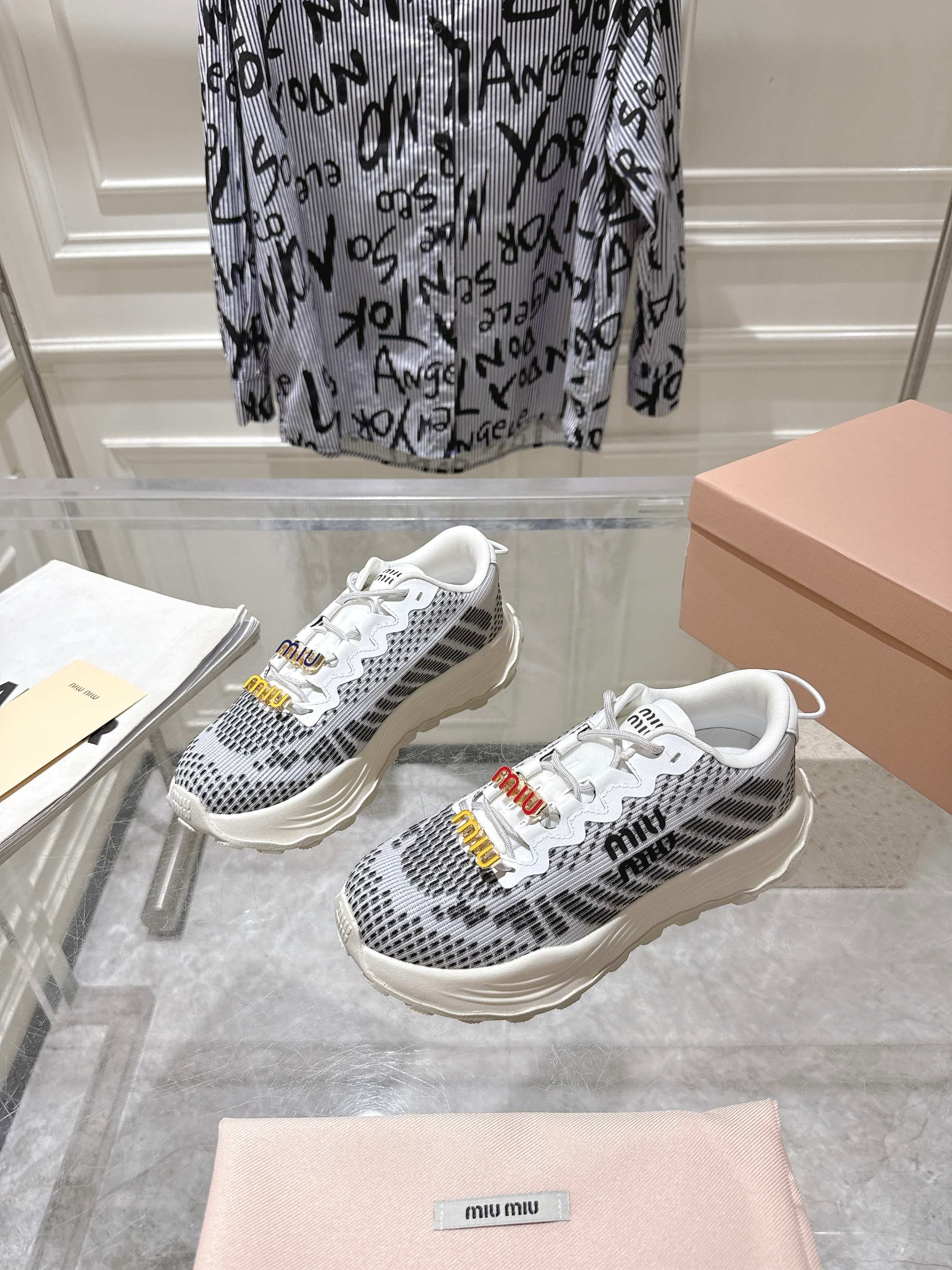 Miu Miu Couple Sneakers M-s