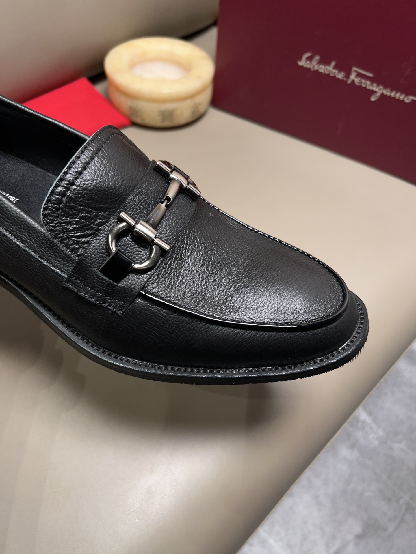 Ferragamo Leather Shoes Cow Leather Breathable