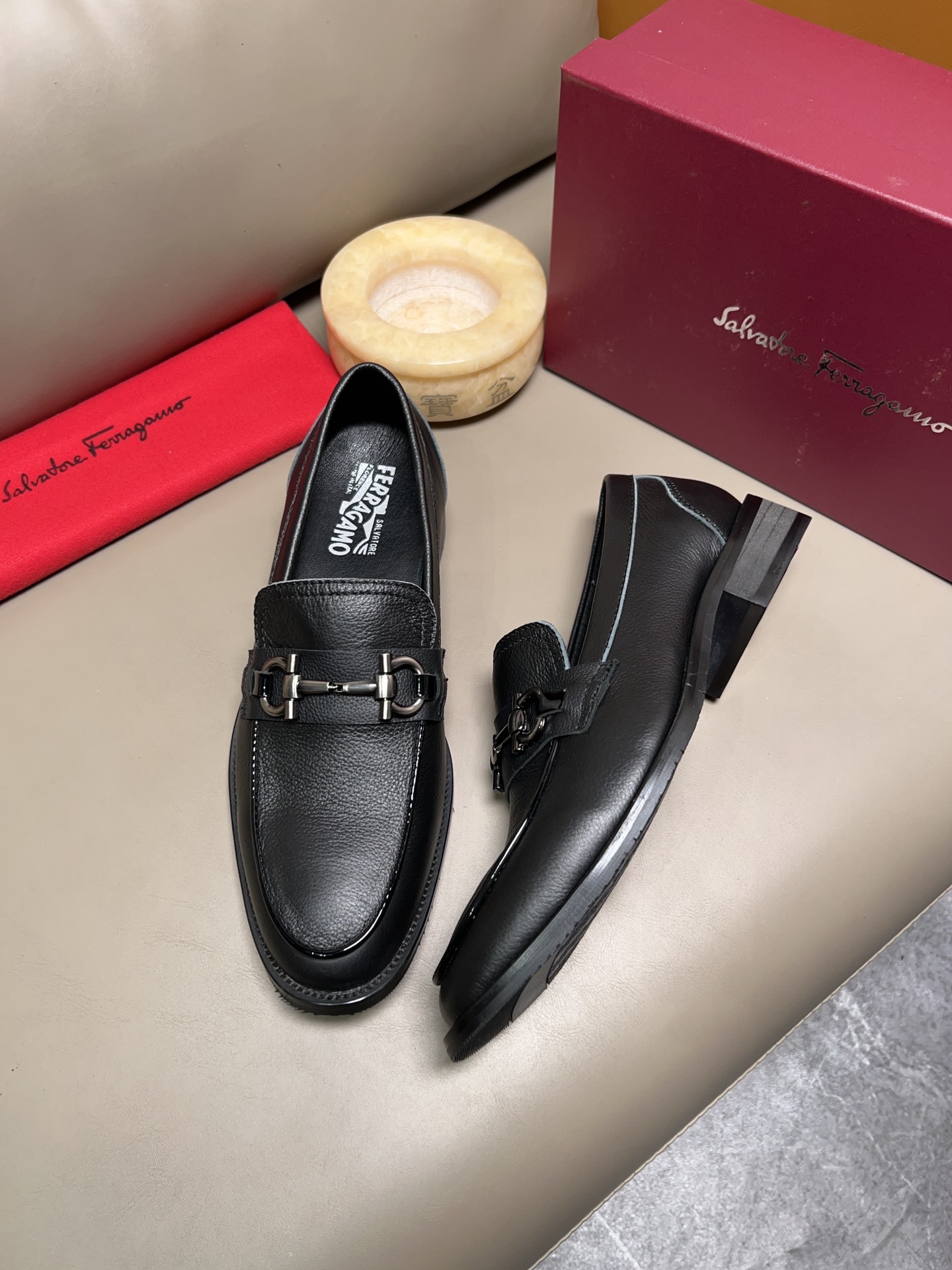 Ferragamo Leather Shoes Cow Leather Breathable