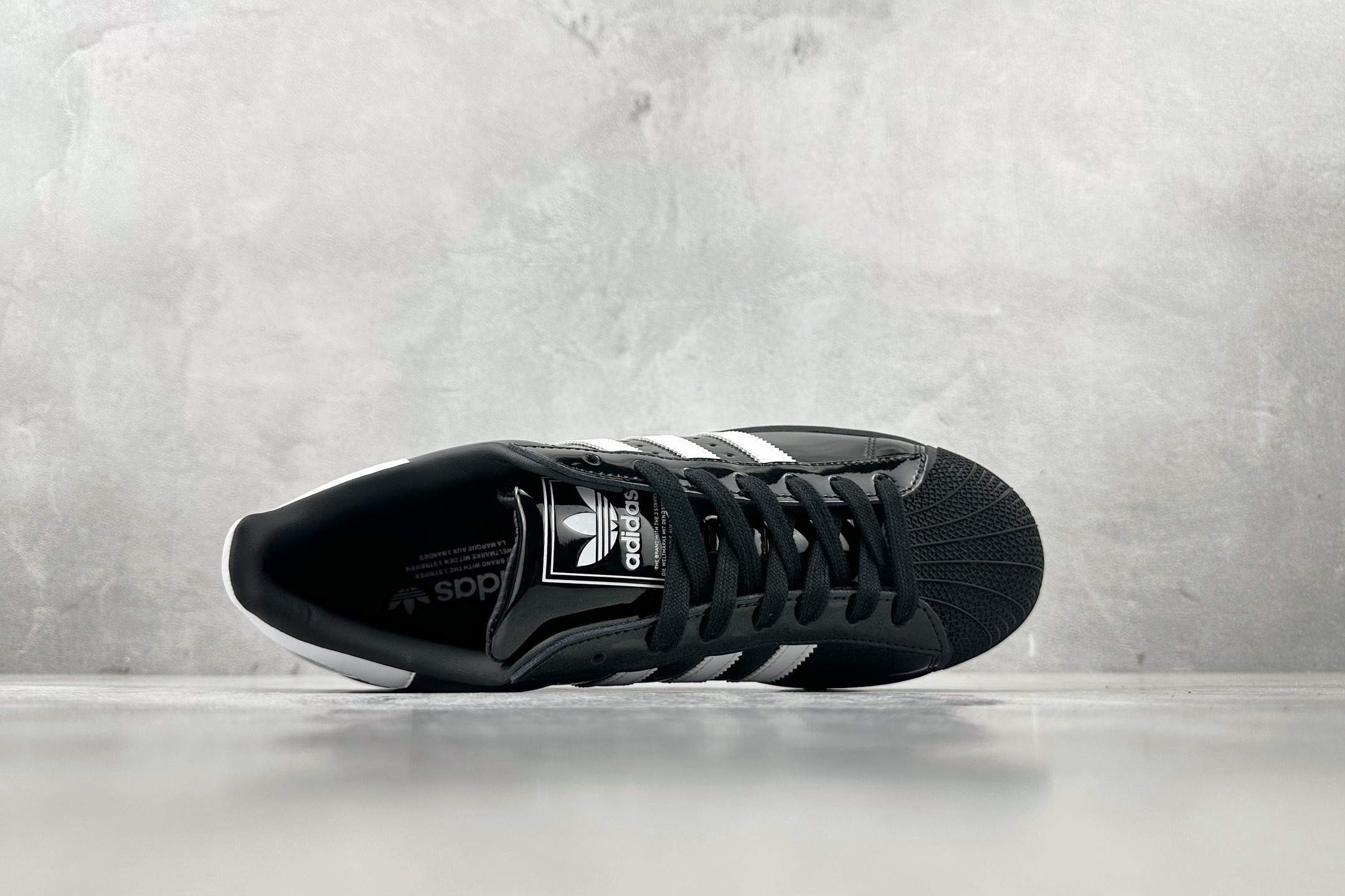 Basic Shoes Black L-s
