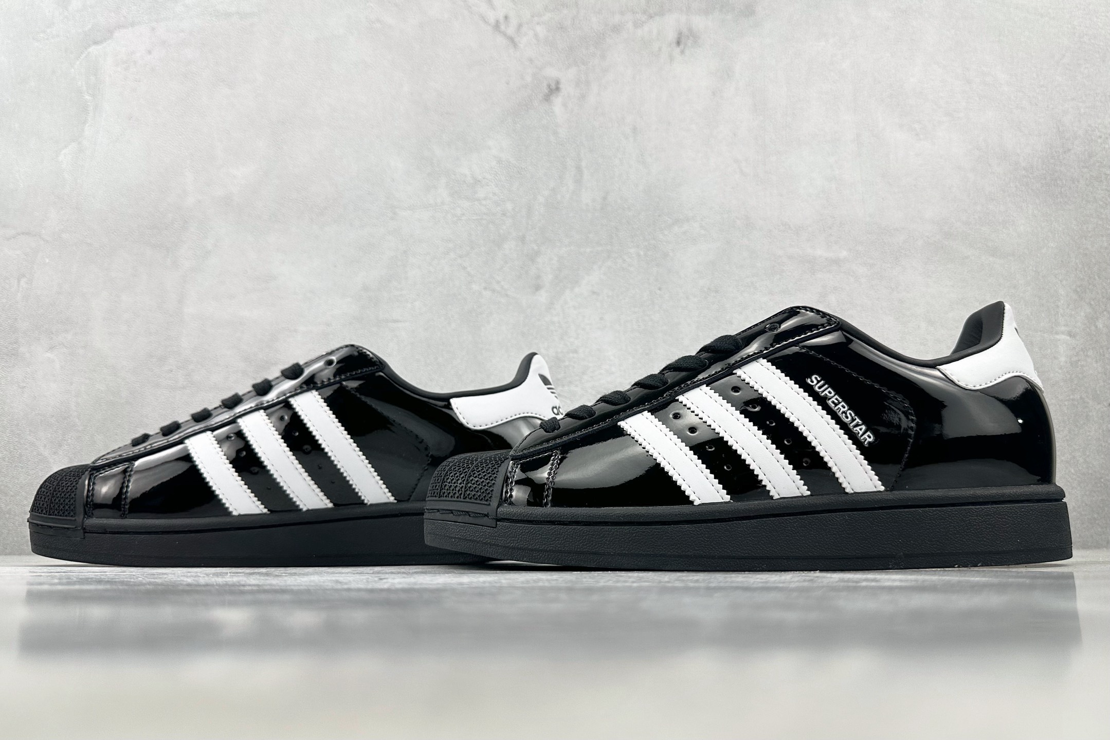 Basic Shoes Black L-s