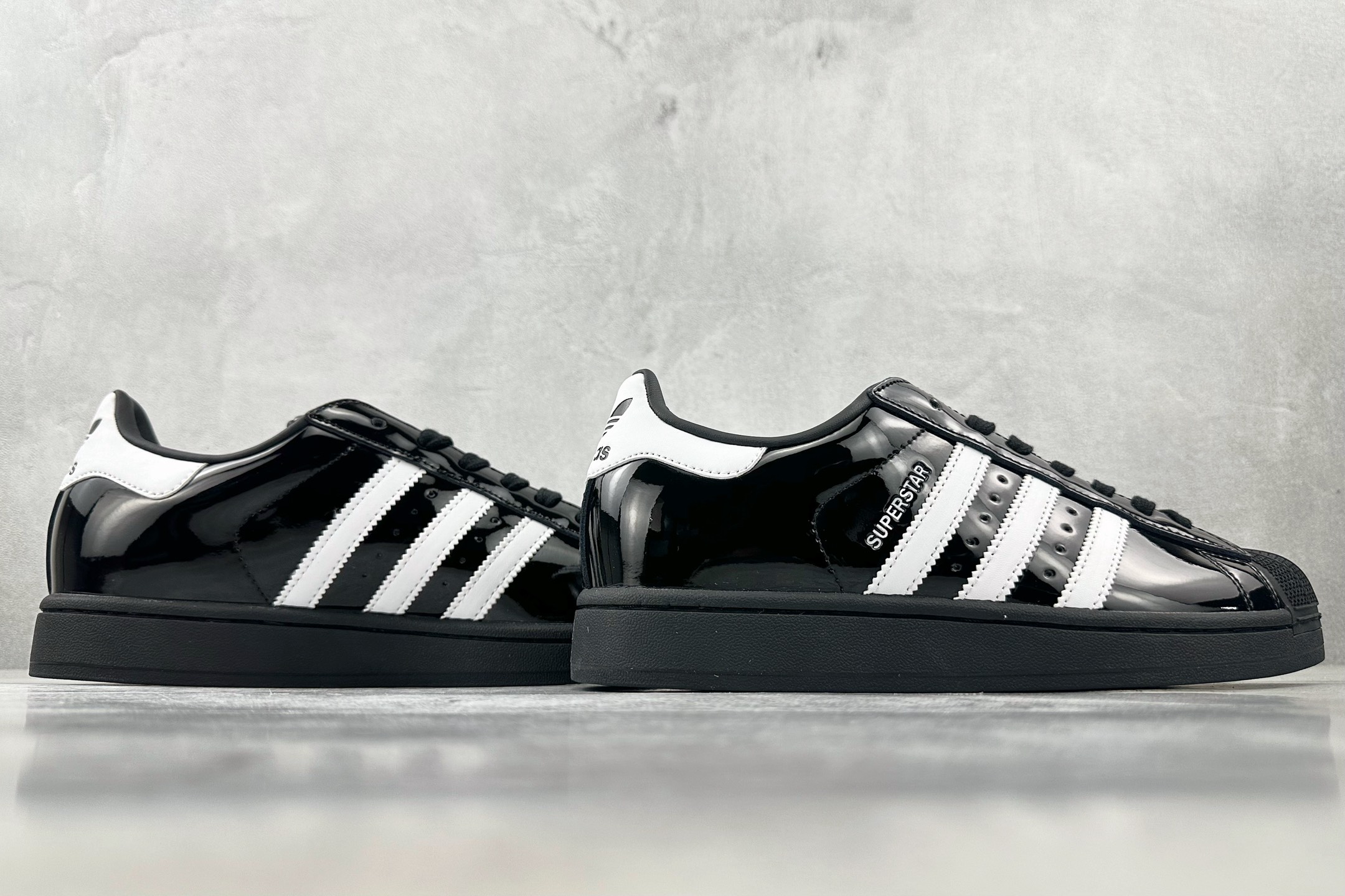 Basic Shoes Black L-s