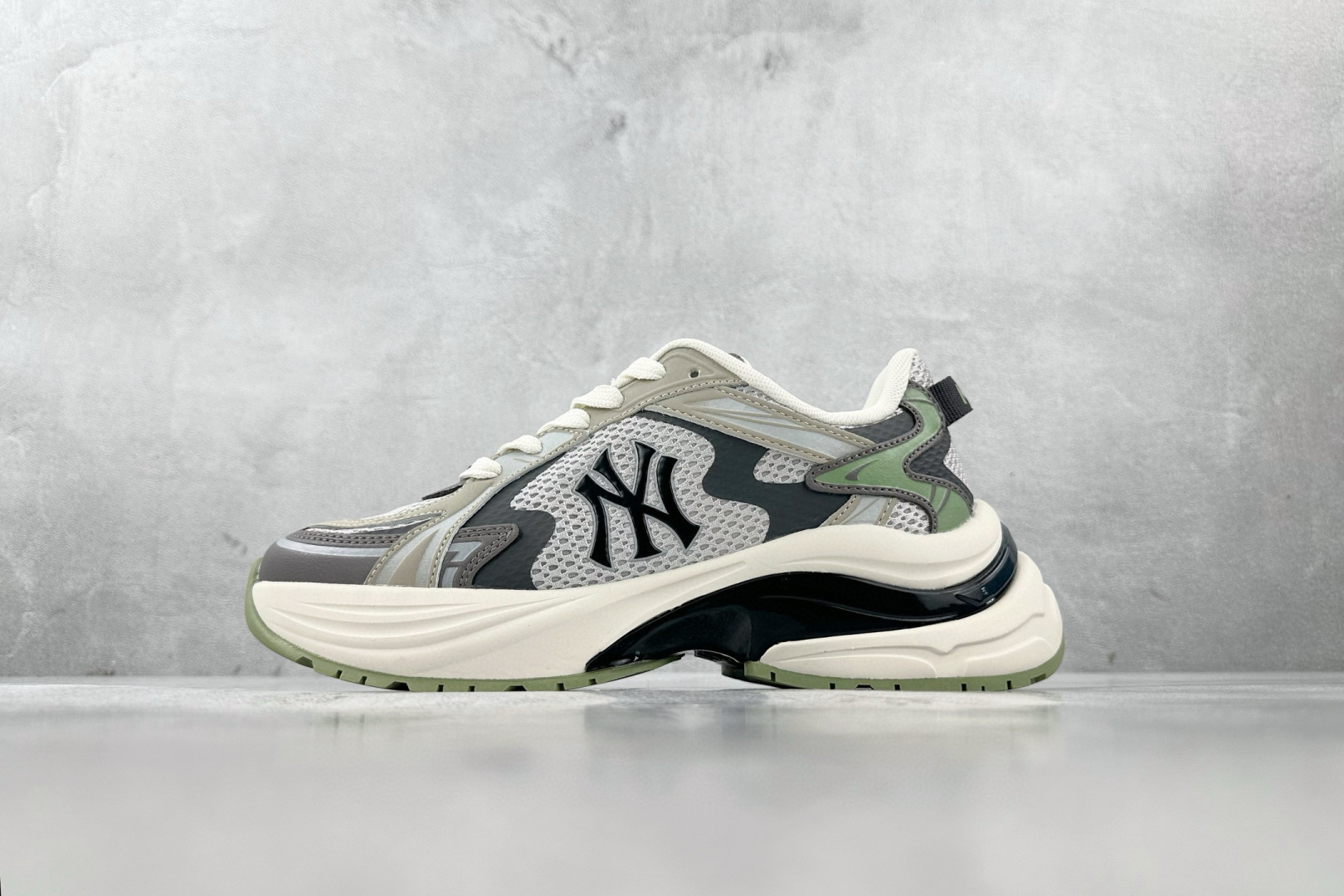 Basic Shoes M-l