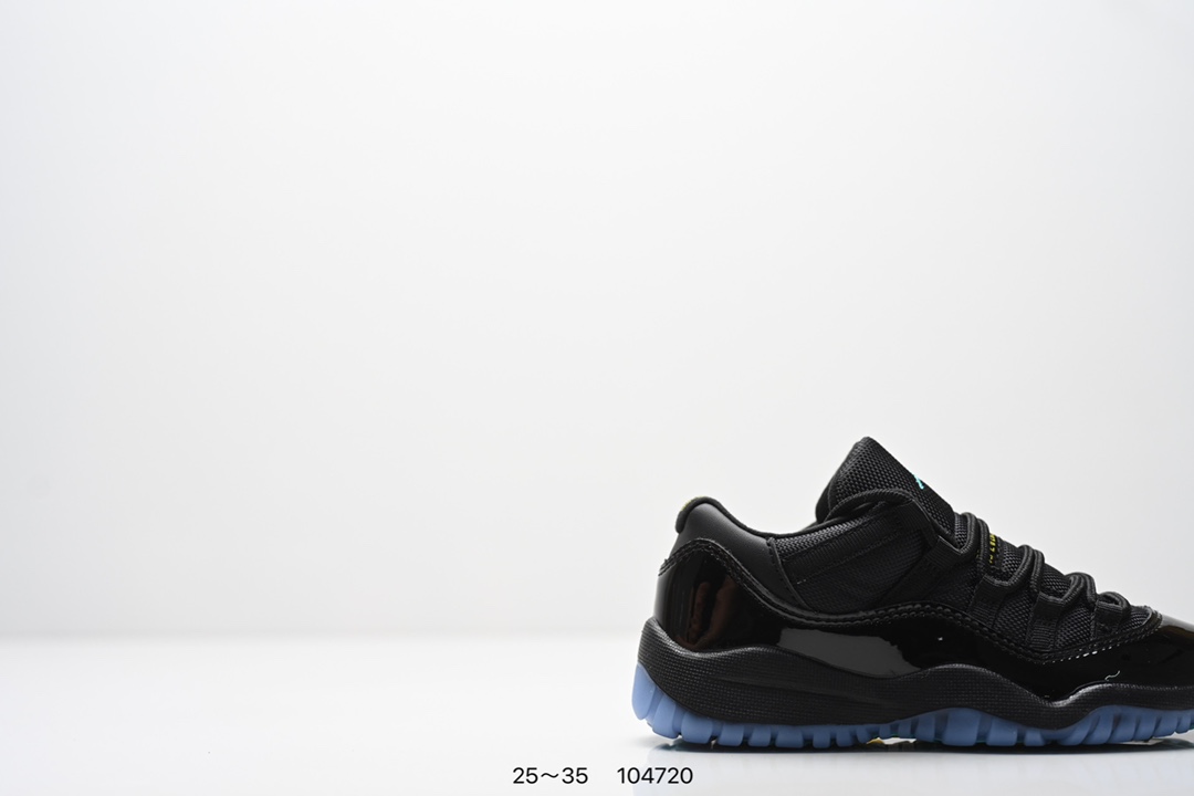 Jordan Nike Basic Shoes