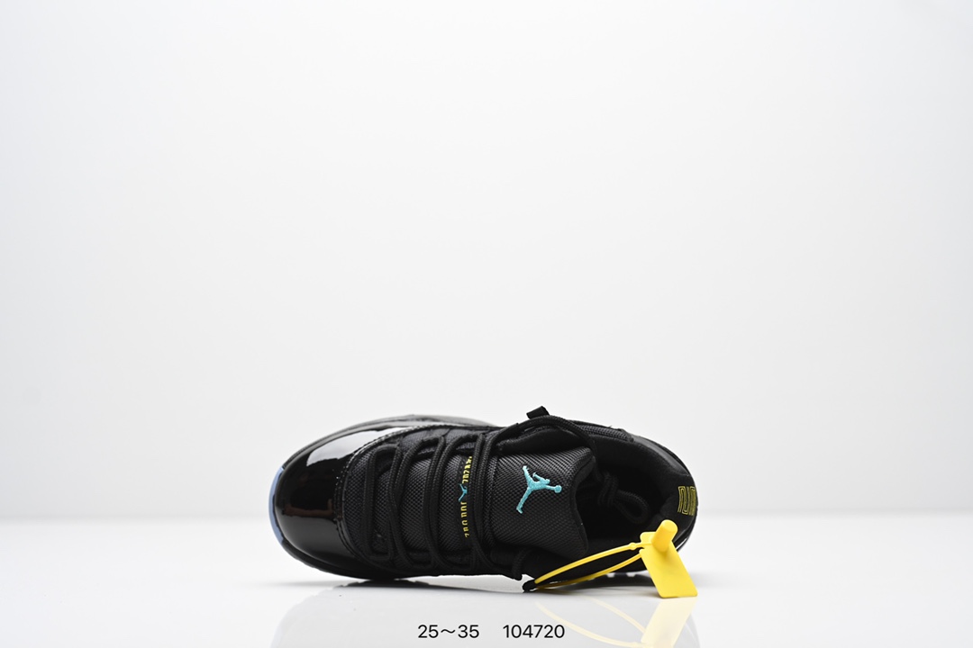 Jordan Nike Basic Shoes