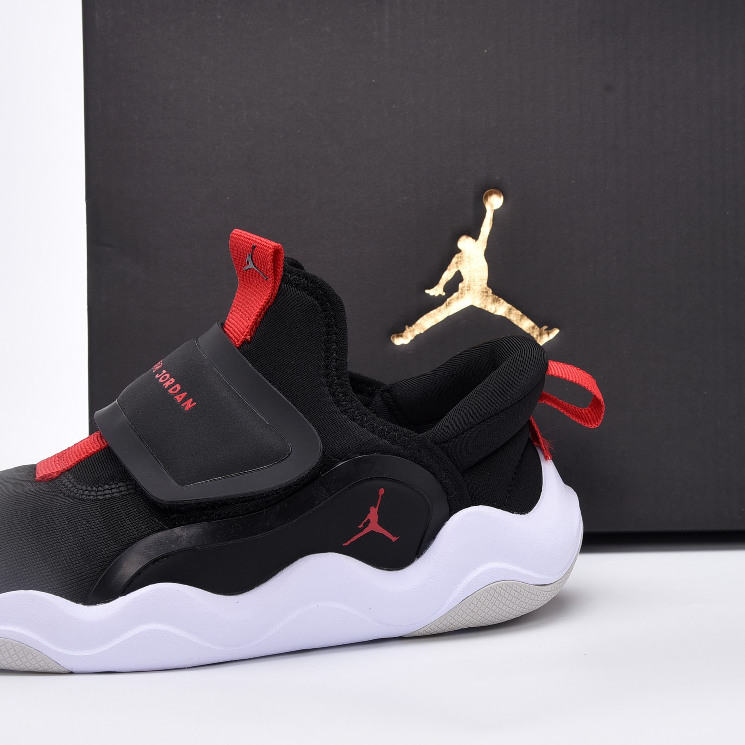 Jordan Basic Shoes