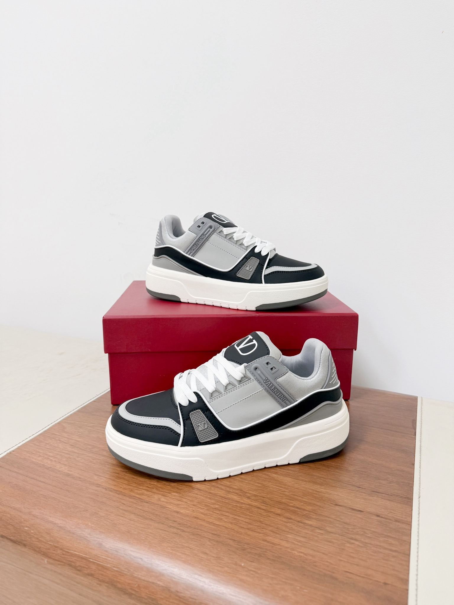 Couple Basic Shoes Breathable L