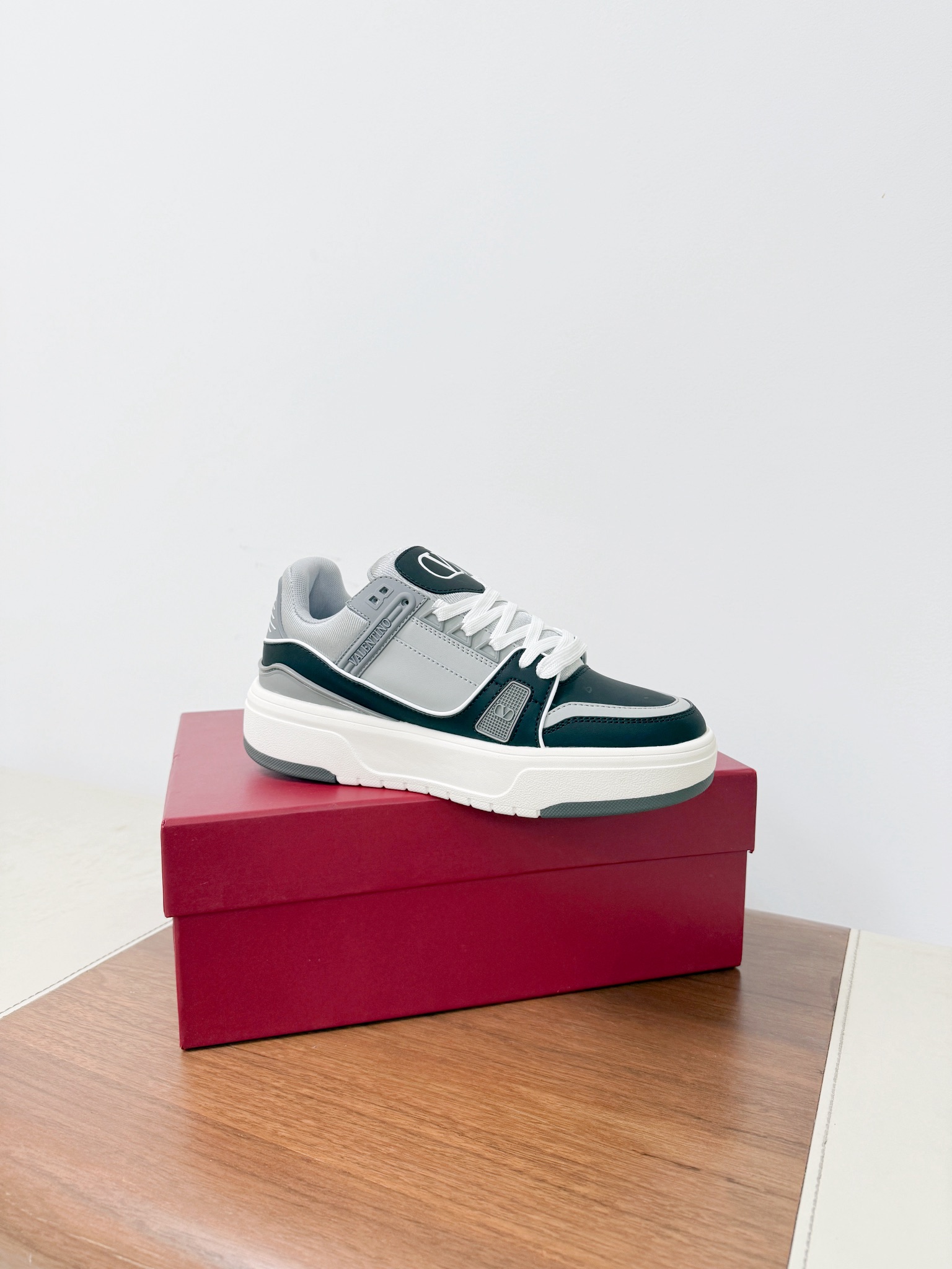 Couple Basic Shoes Breathable L