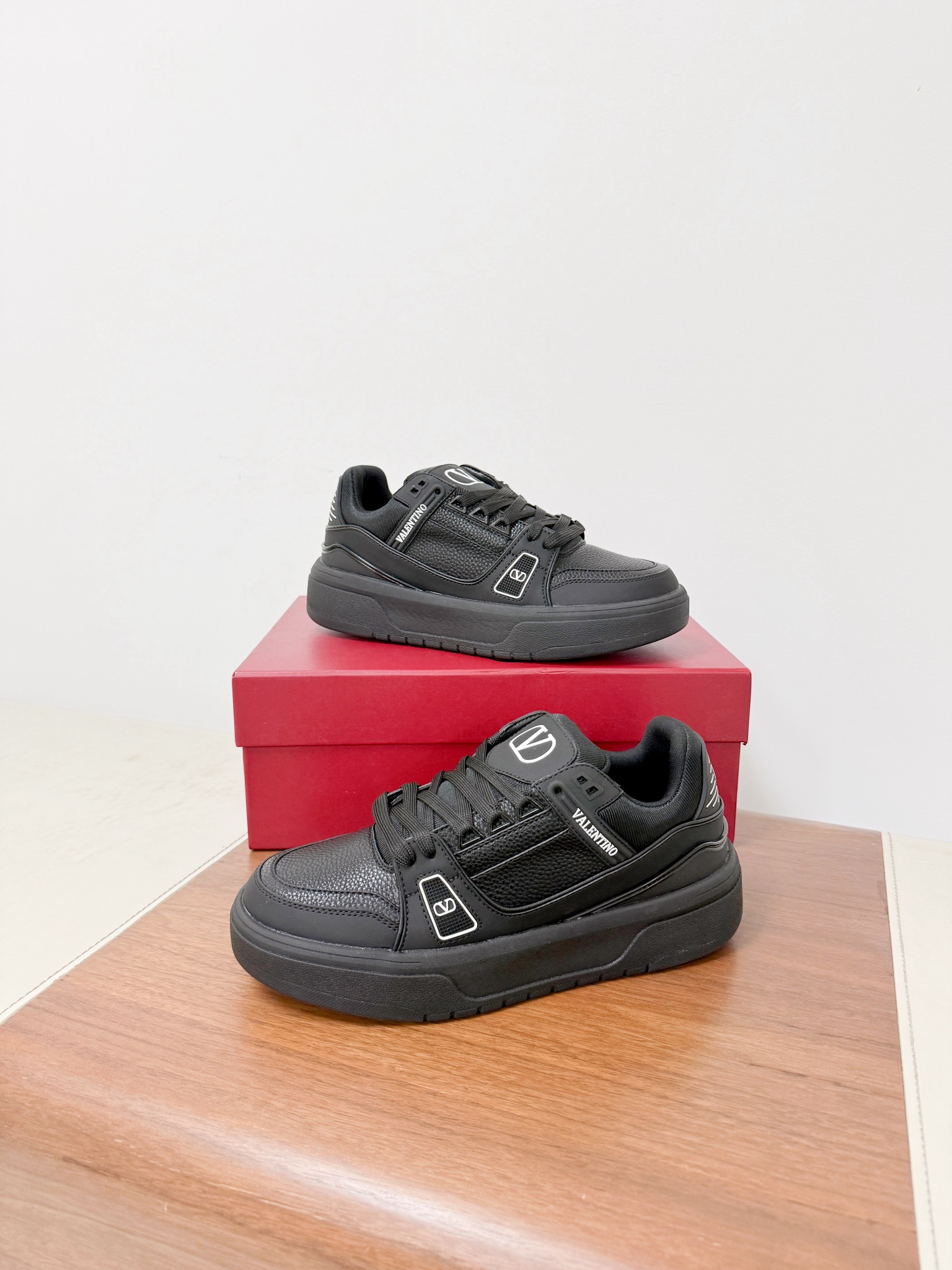 Couple Basic Shoes Breathable L