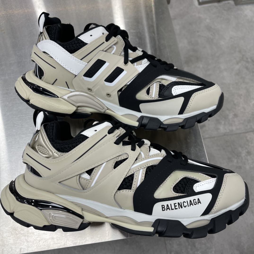 Couple Basic Shoes
