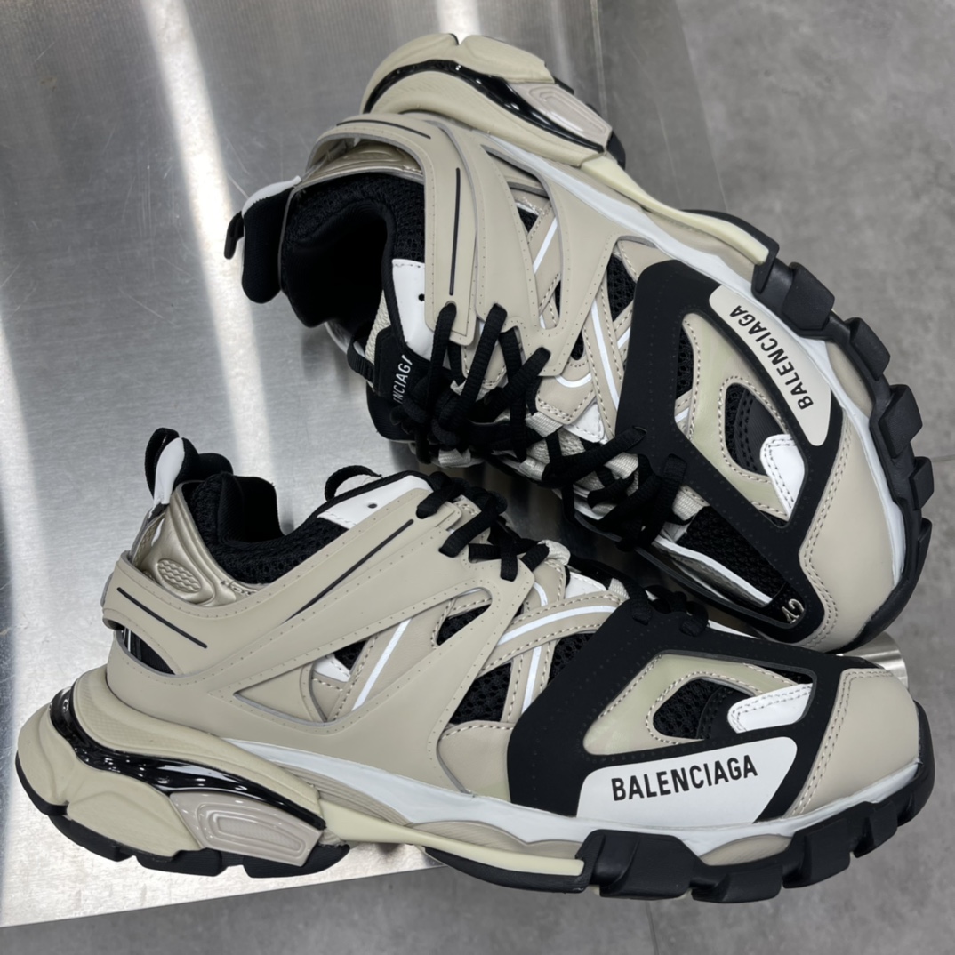 Couple Basic Shoes