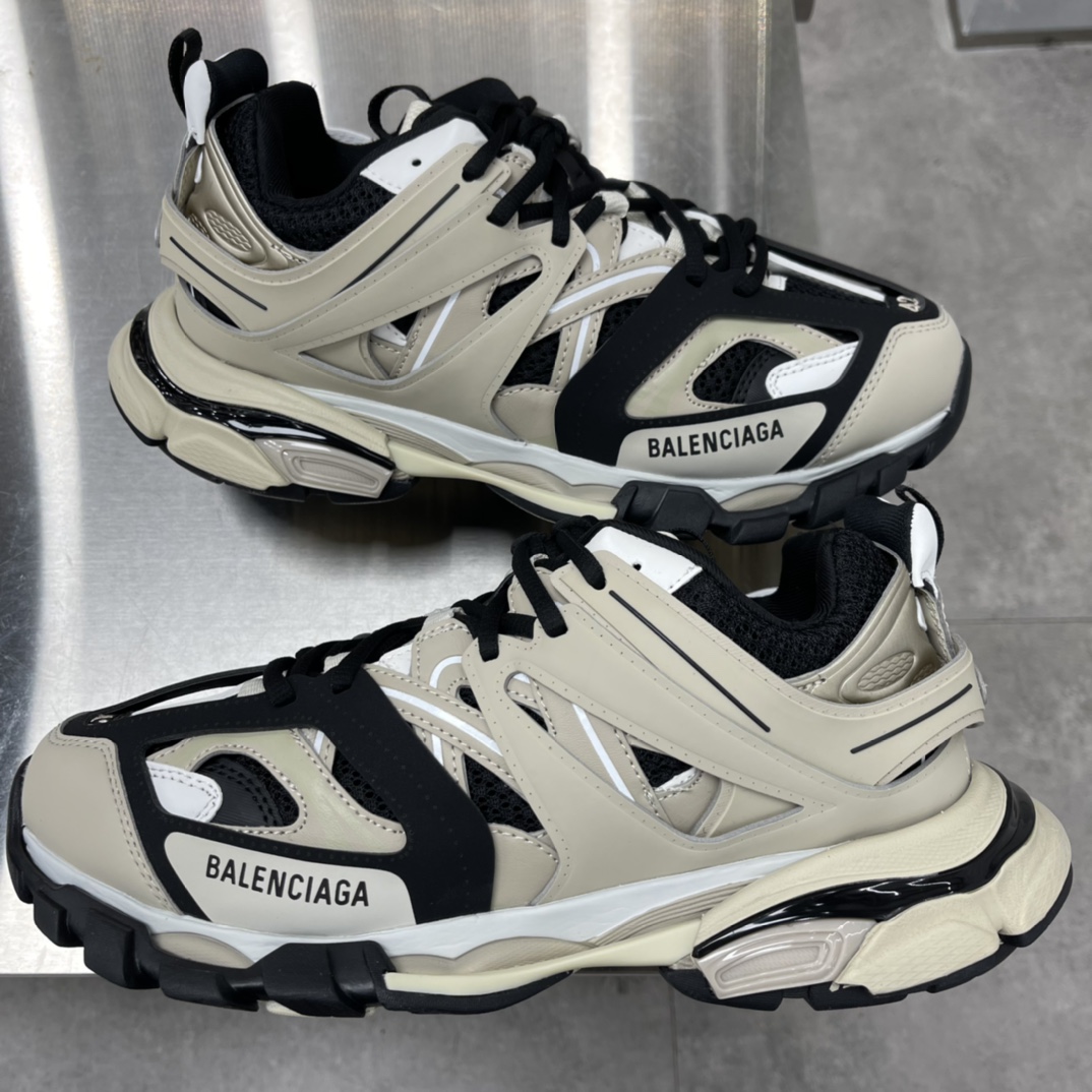 Couple Basic Shoes