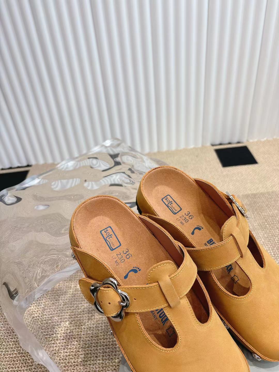 Calvin Klein Couple Slippers Lightweight S
